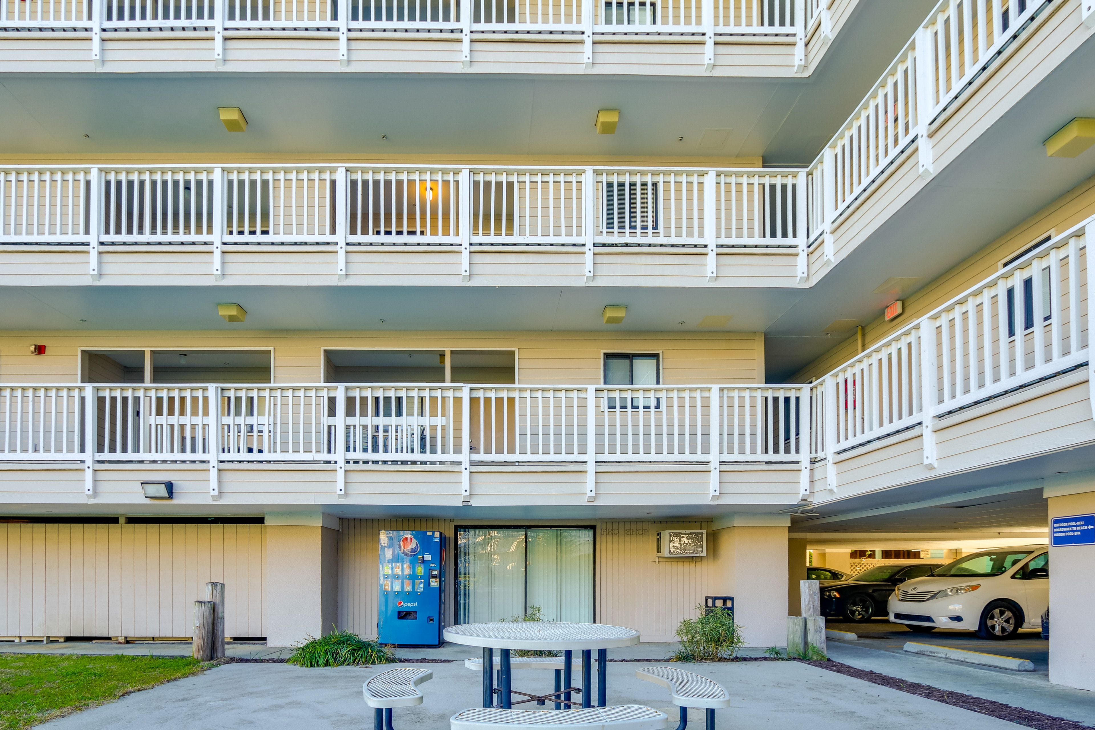 Community Garage Parking | 2 Vehicles