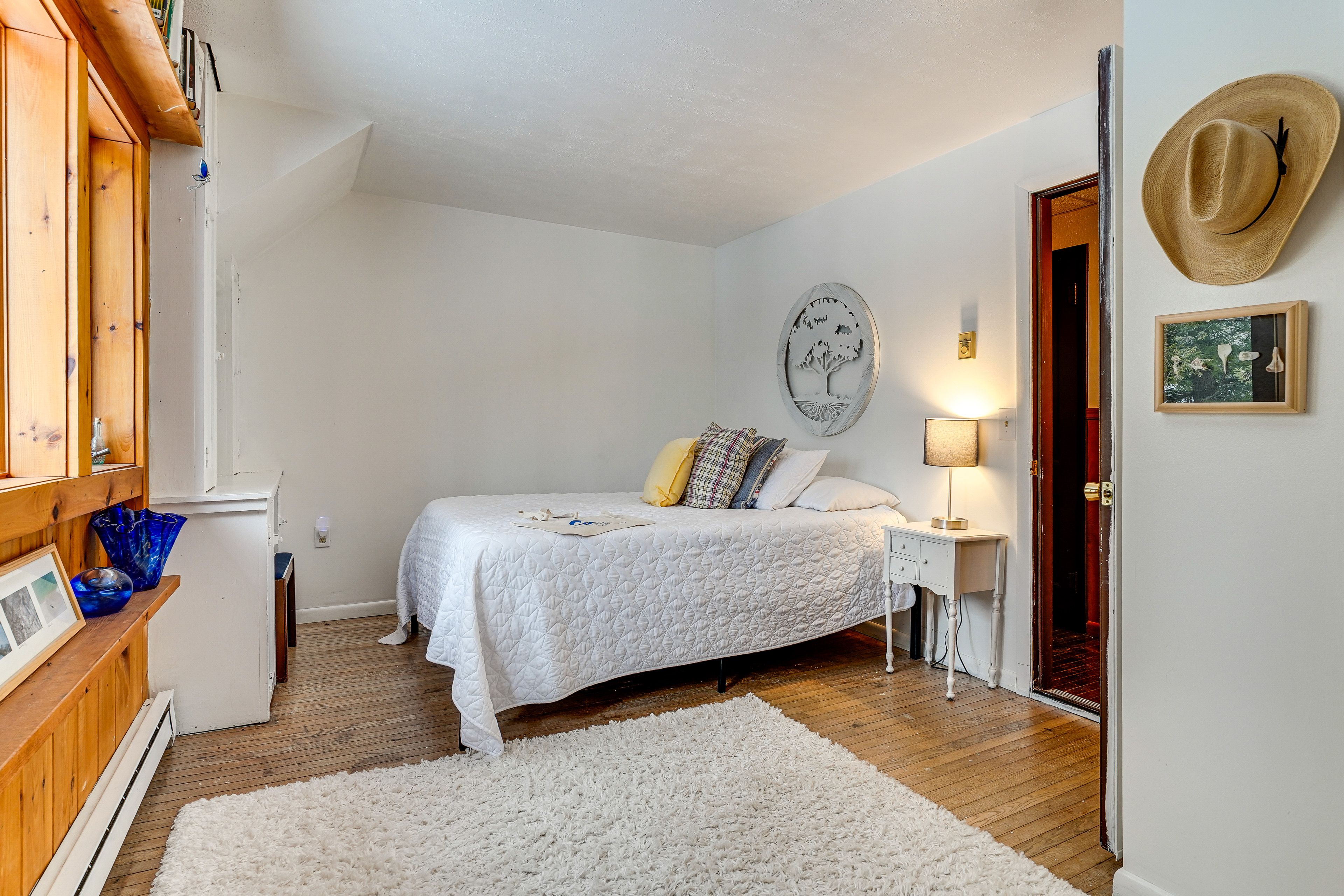 Bedroom 4 | Queen Bed | 2nd Floor