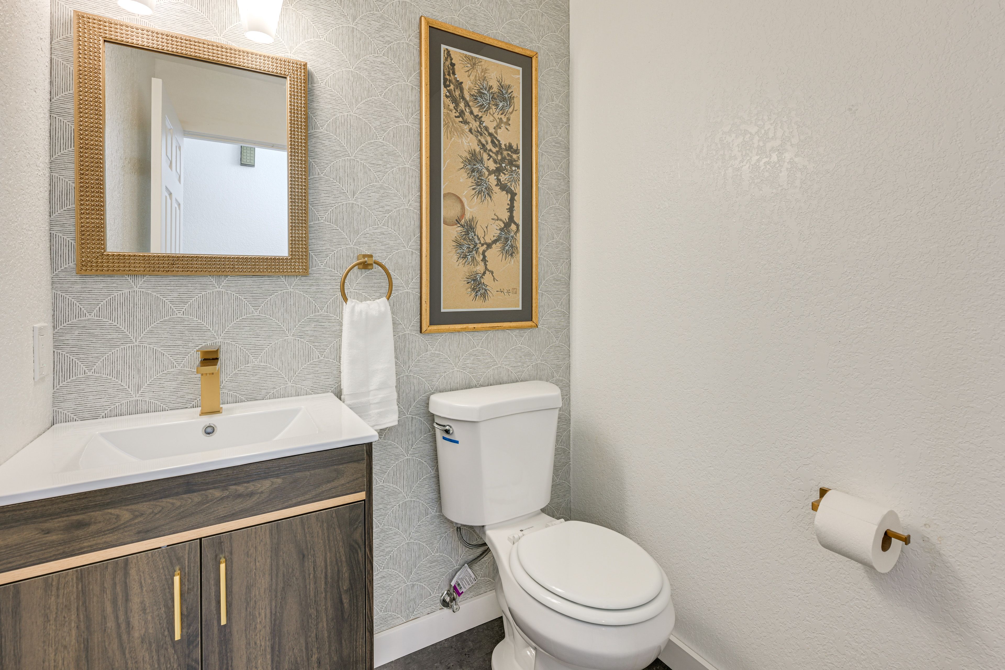 Half Bathroom | 1st Floor