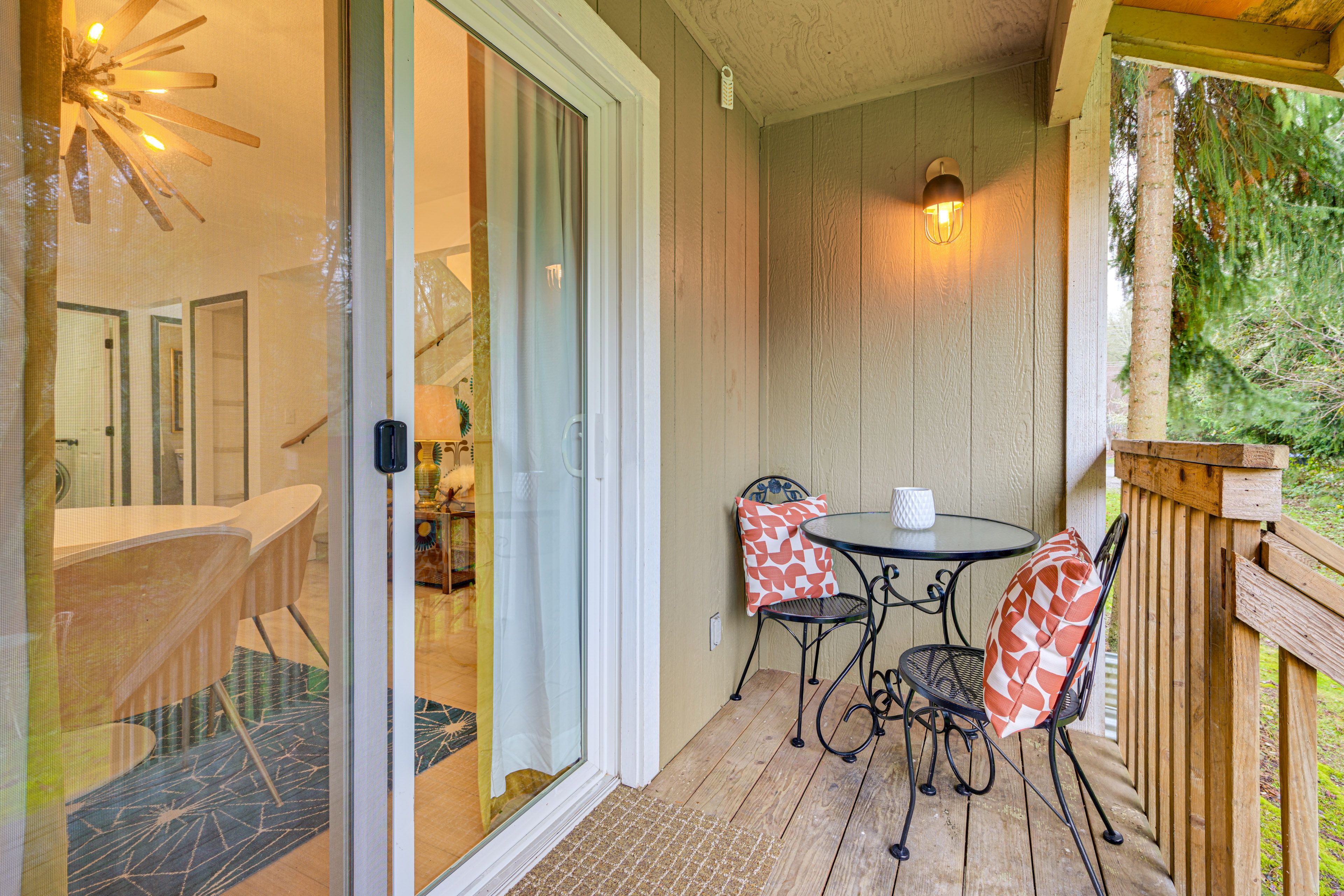 Private Deck | Bistro Table