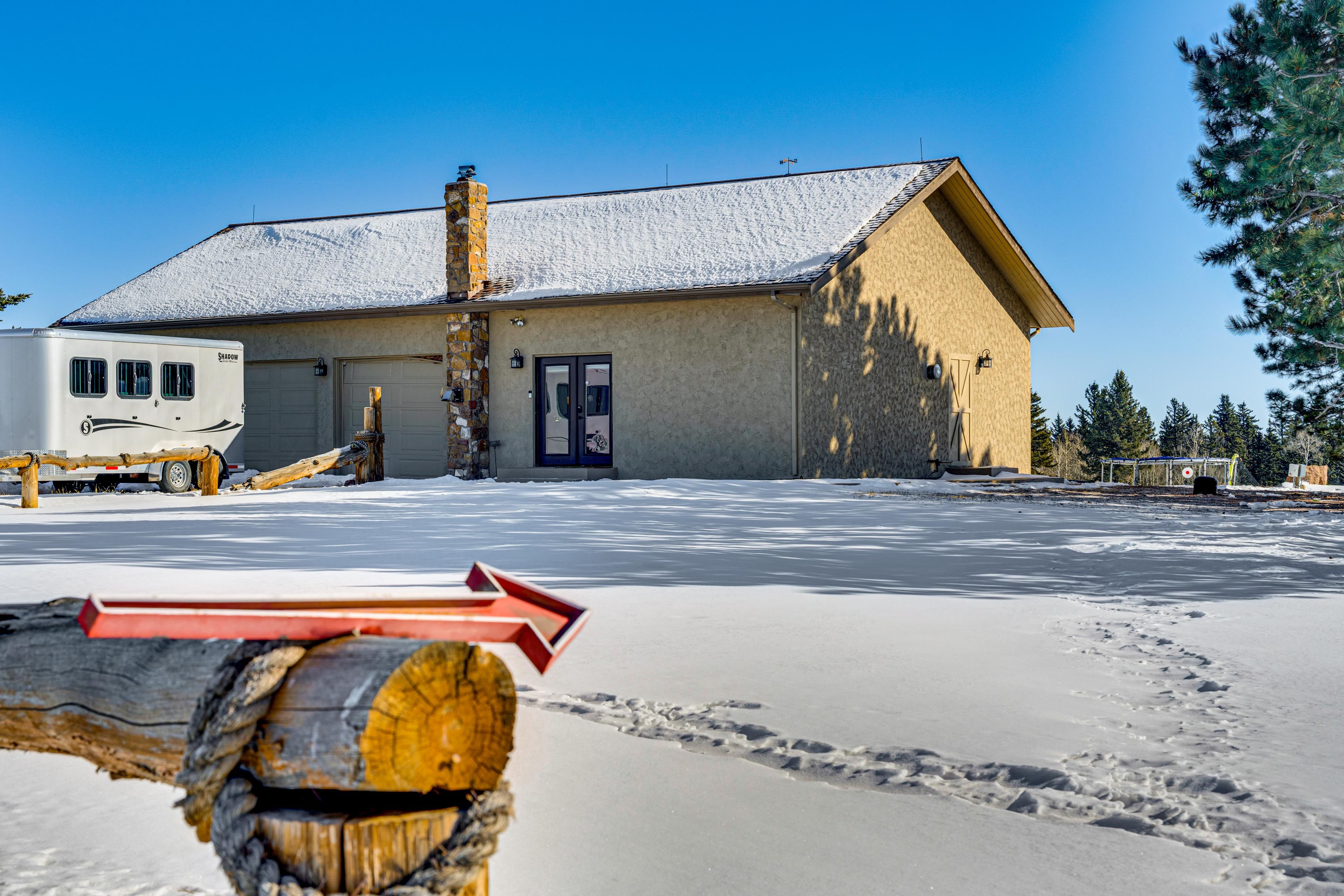 Exterior | Directions to Parking | Ample Parking Space in Front of Unit