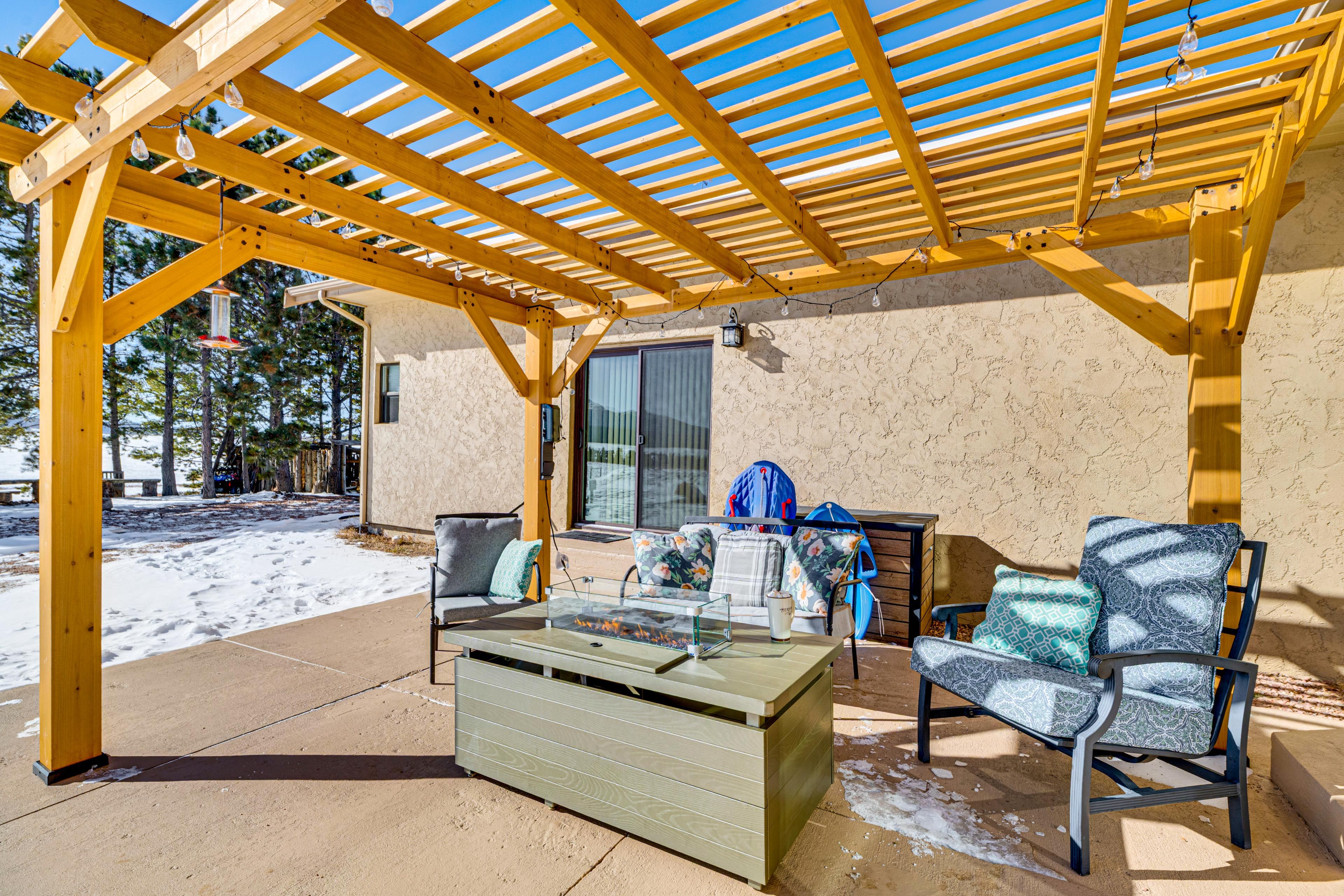 Private Patio | Propane Fire Table