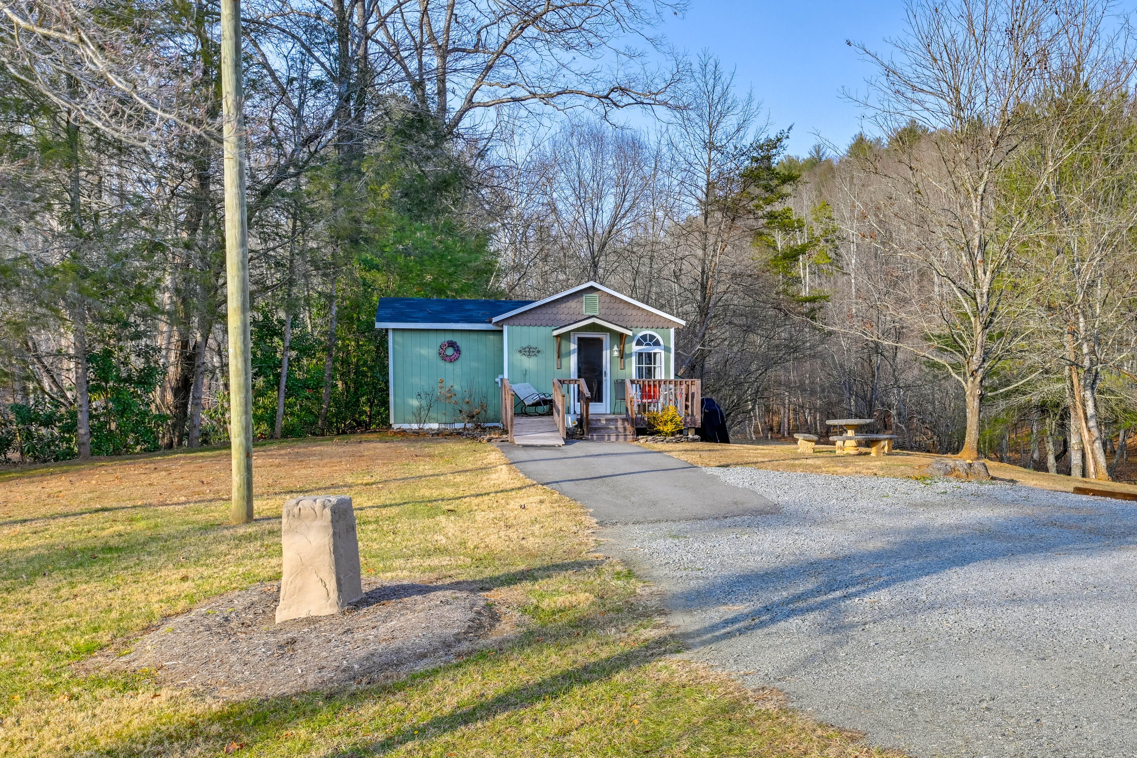 Parking | Driveway (2 Vehicles)