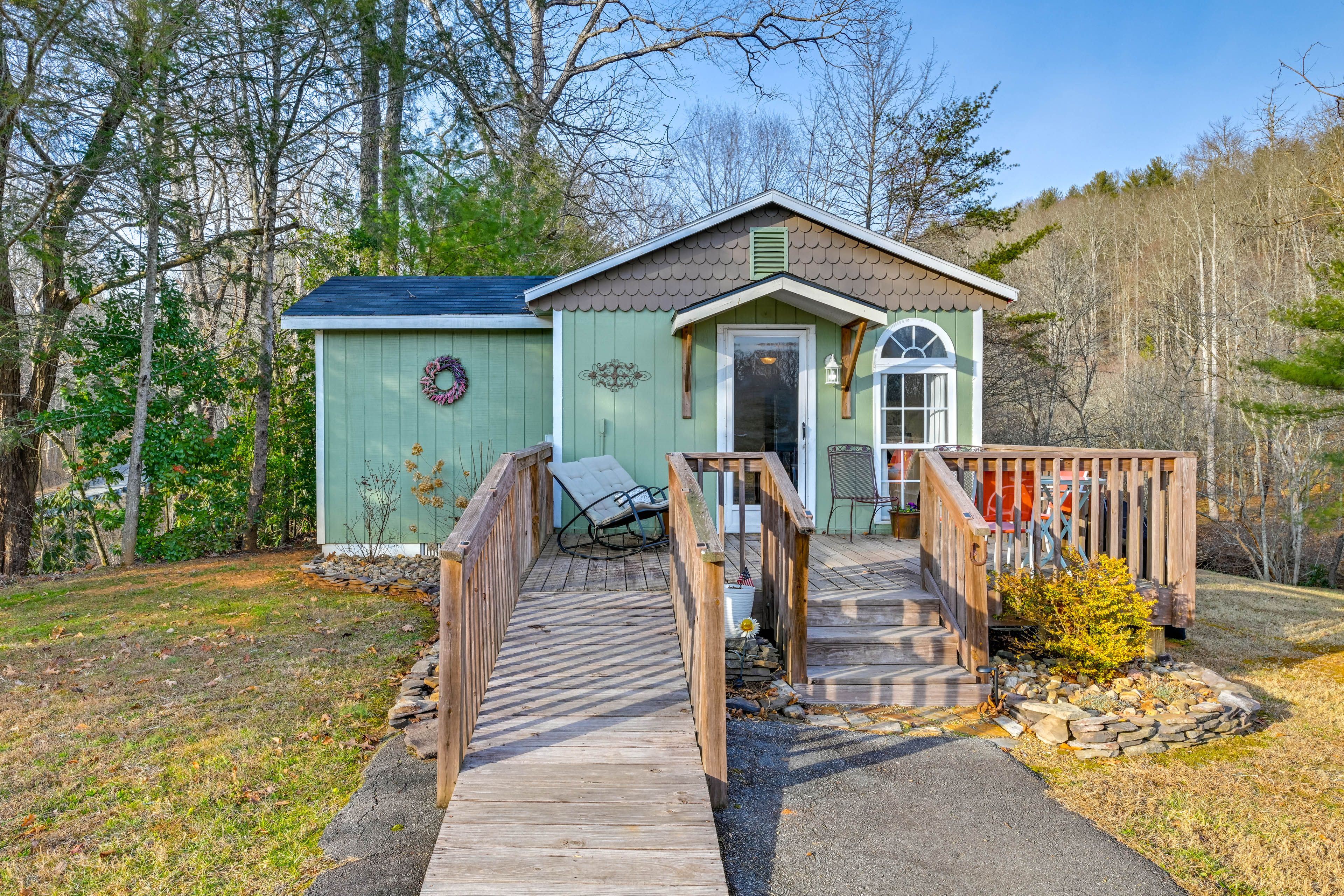 Exterior | Gas Grill