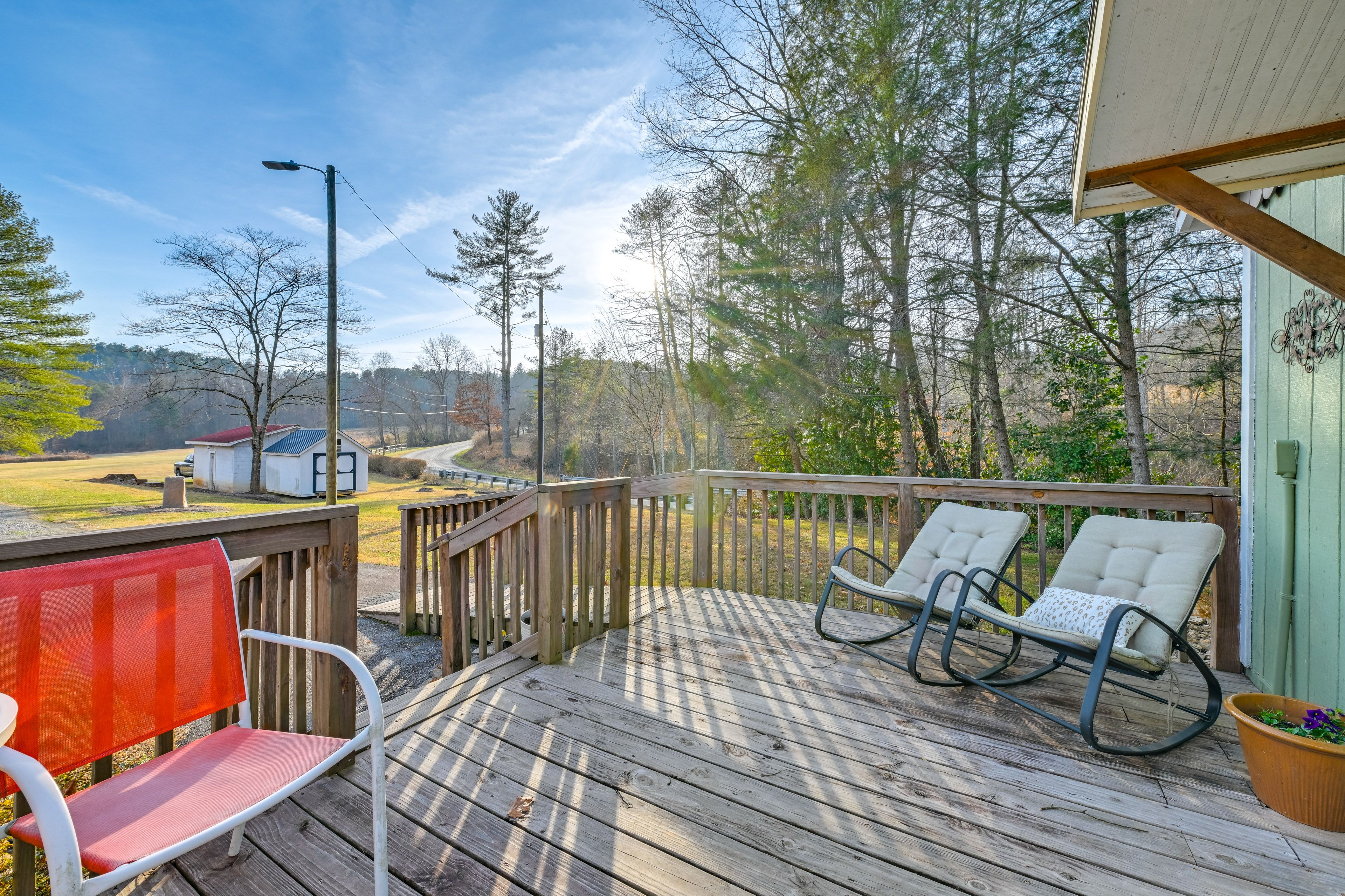 Front Deck | 10 Acres of Land