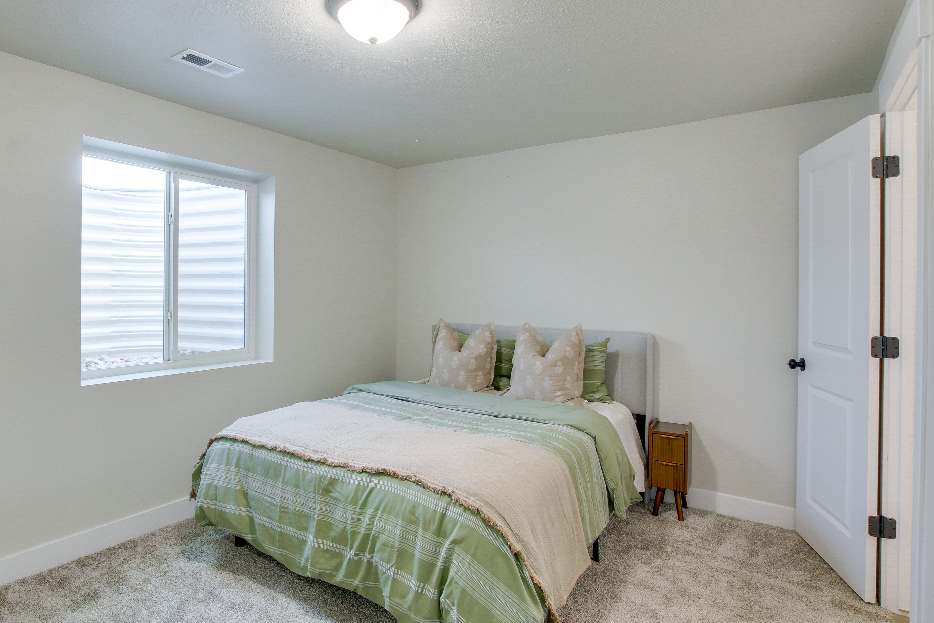 Bedroom 3 | Queen Bed | Lower Floor