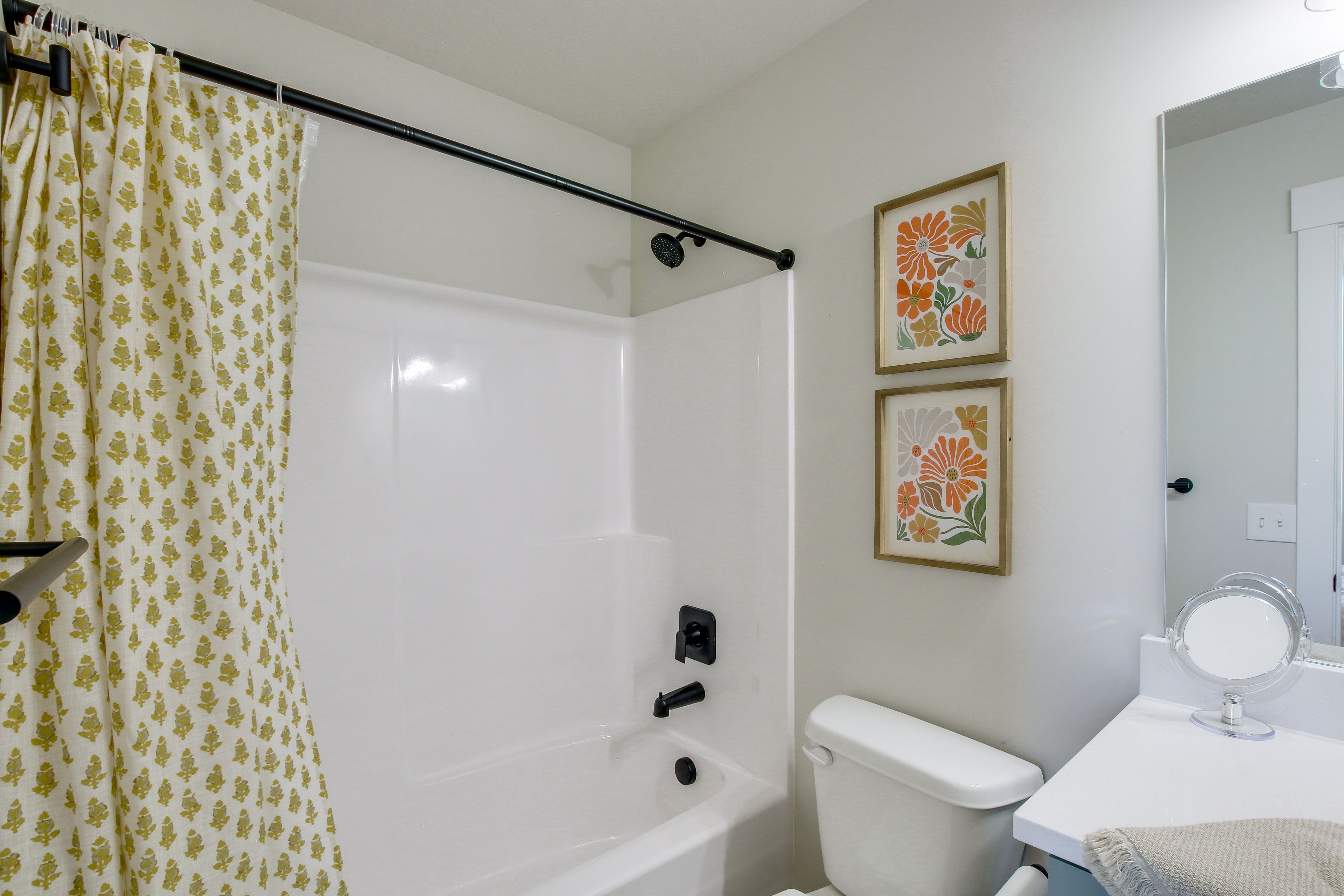 En-Suite Bathroom | Main Floor