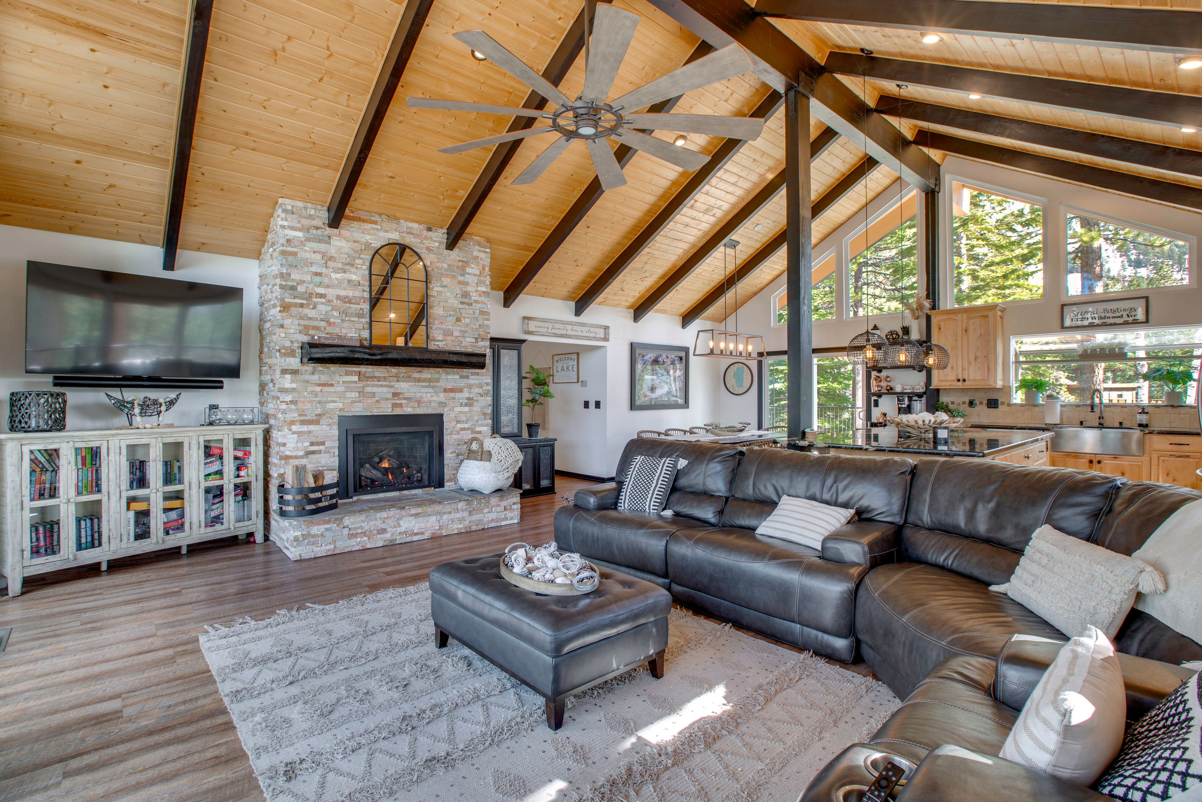 Living Room | 2nd Floor