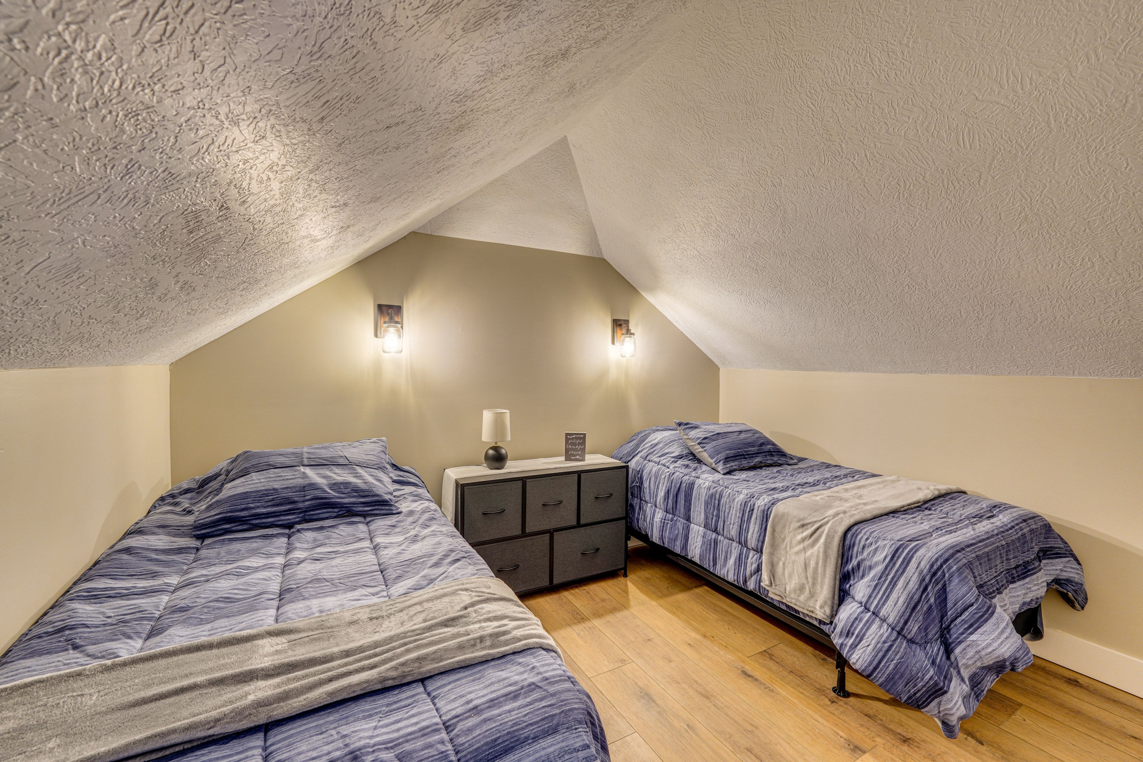 Bedroom 3 | Upper Level | 2 Twin Beds