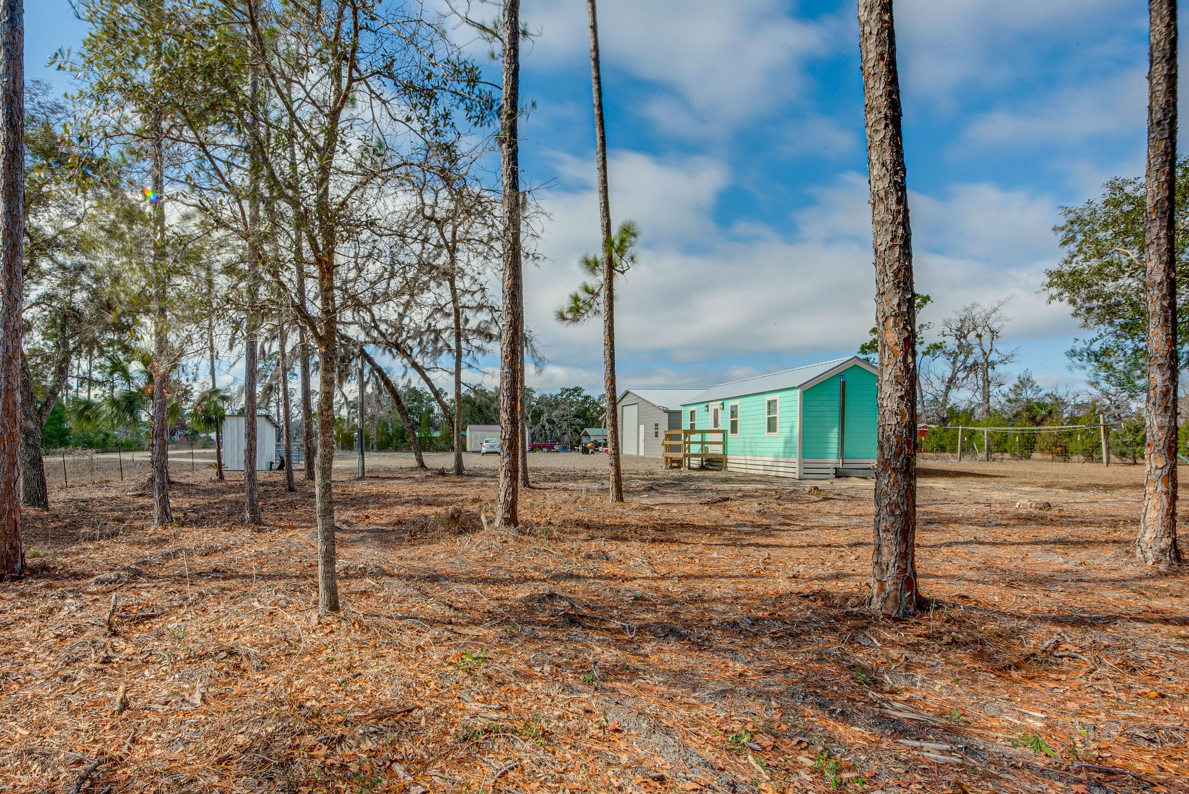 Exterior | Parking | Driveway (Multiple Vehicles) | Boat Trailers Allowed On-Sit