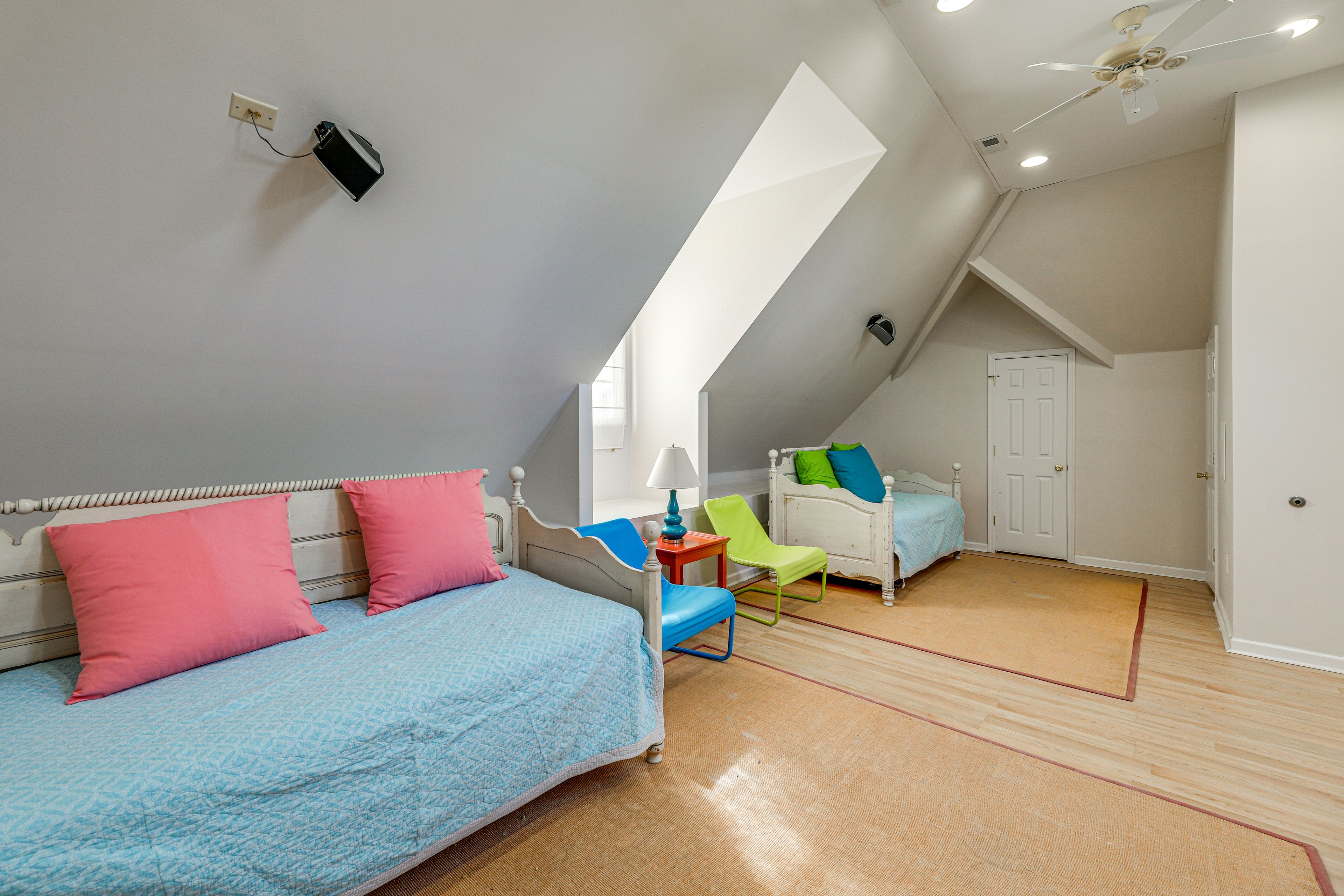 Bedroom 4 | Top Level | 2 Twin Daybeds w/ 2 Twin Trundles