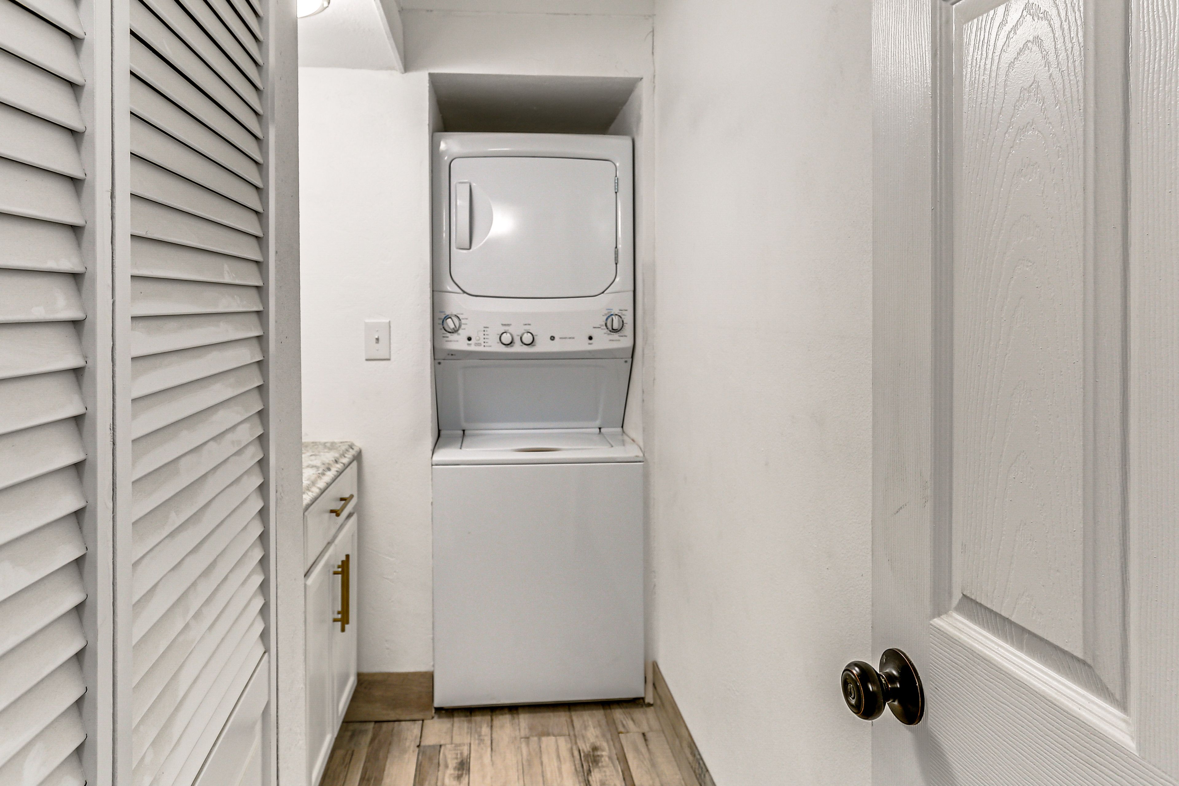 Laundry Room | Washer & Dryer