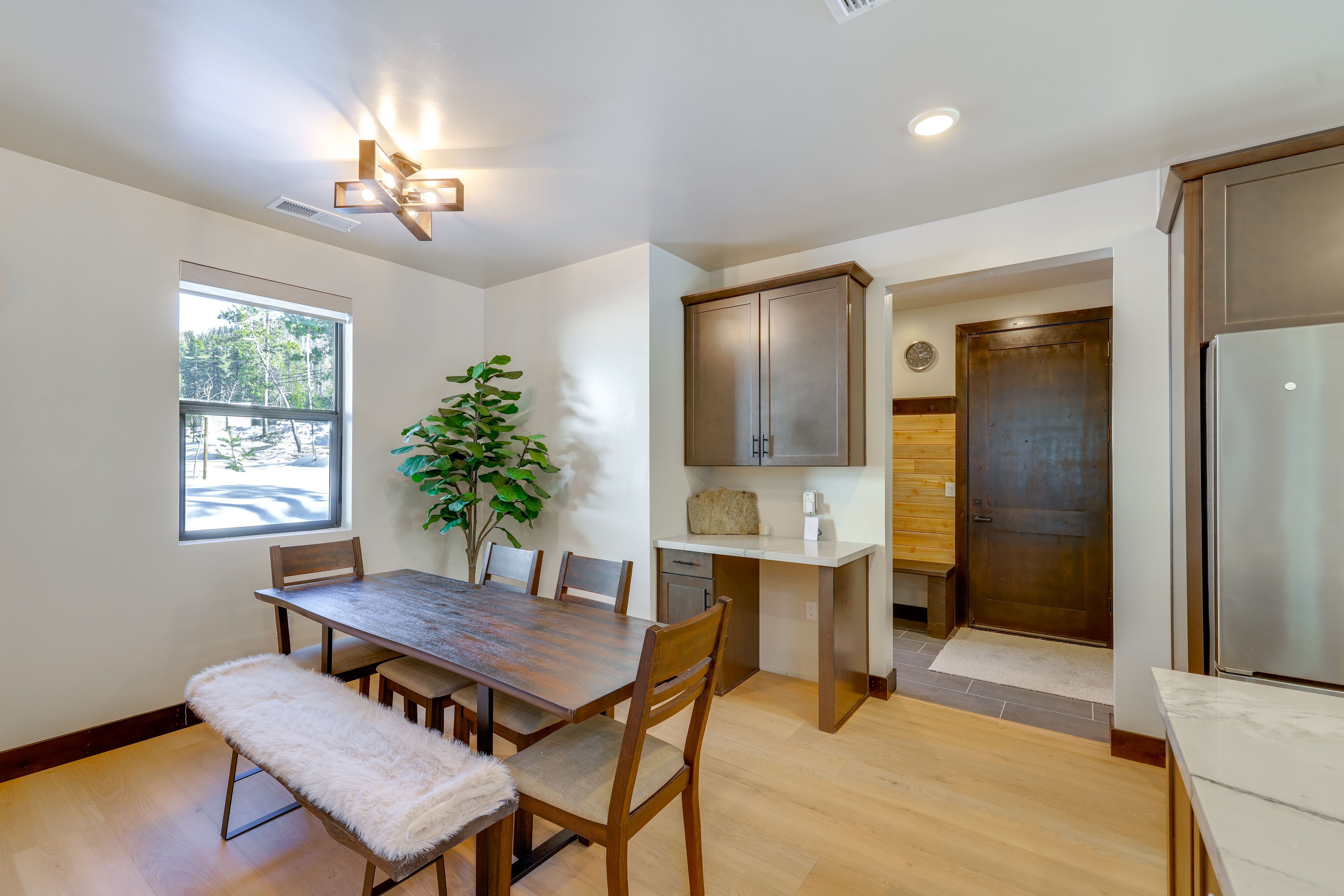 Dining Table | Dishware & Flatware | 1st Floor