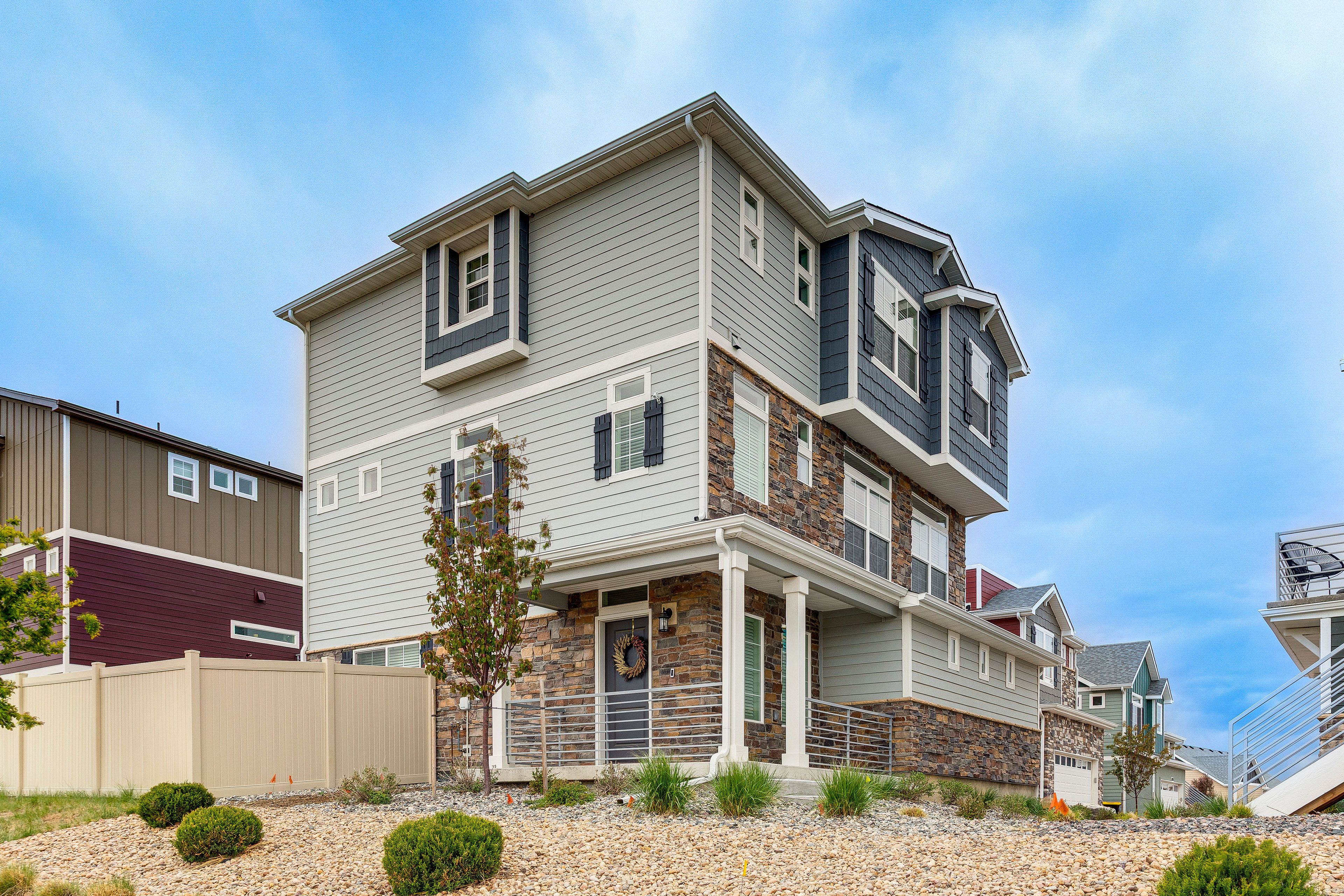 Aurora Vacation Rental | 3BR | 2.5BA | 2,171 Sq Ft