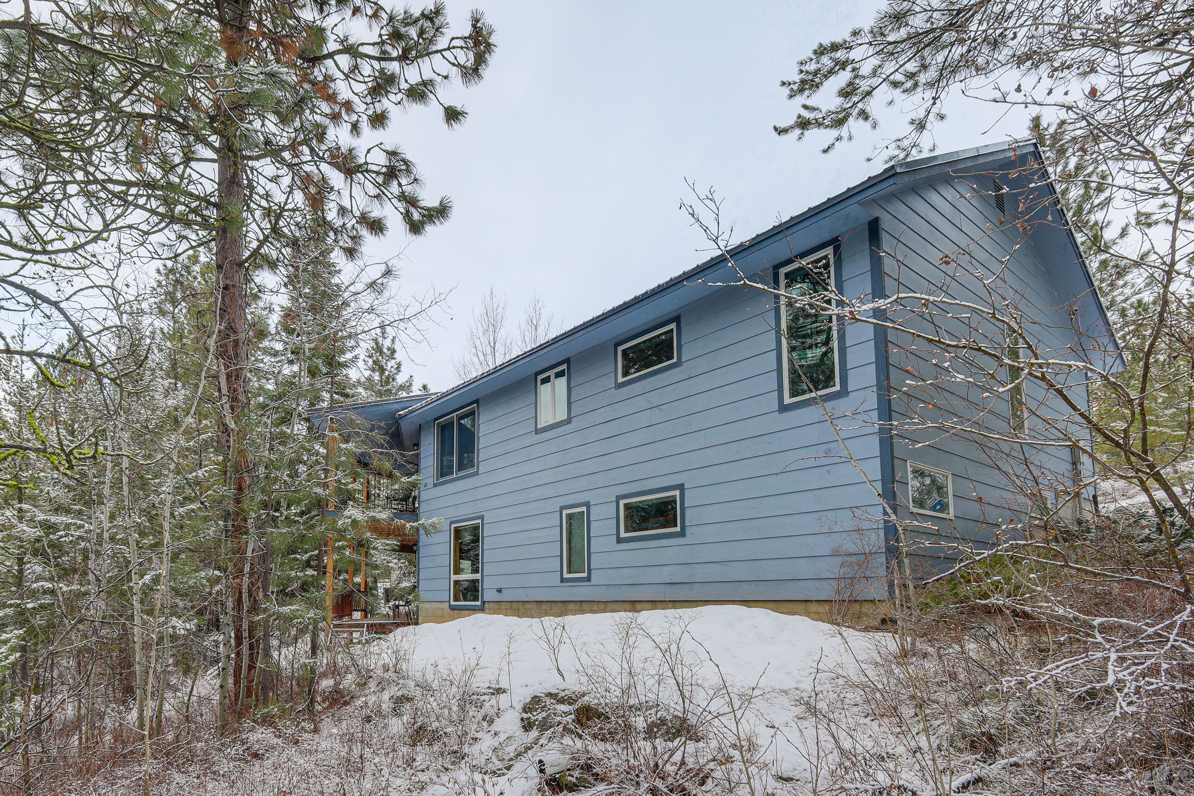 Property Exterior | 3 Mi to Downtown Cascade