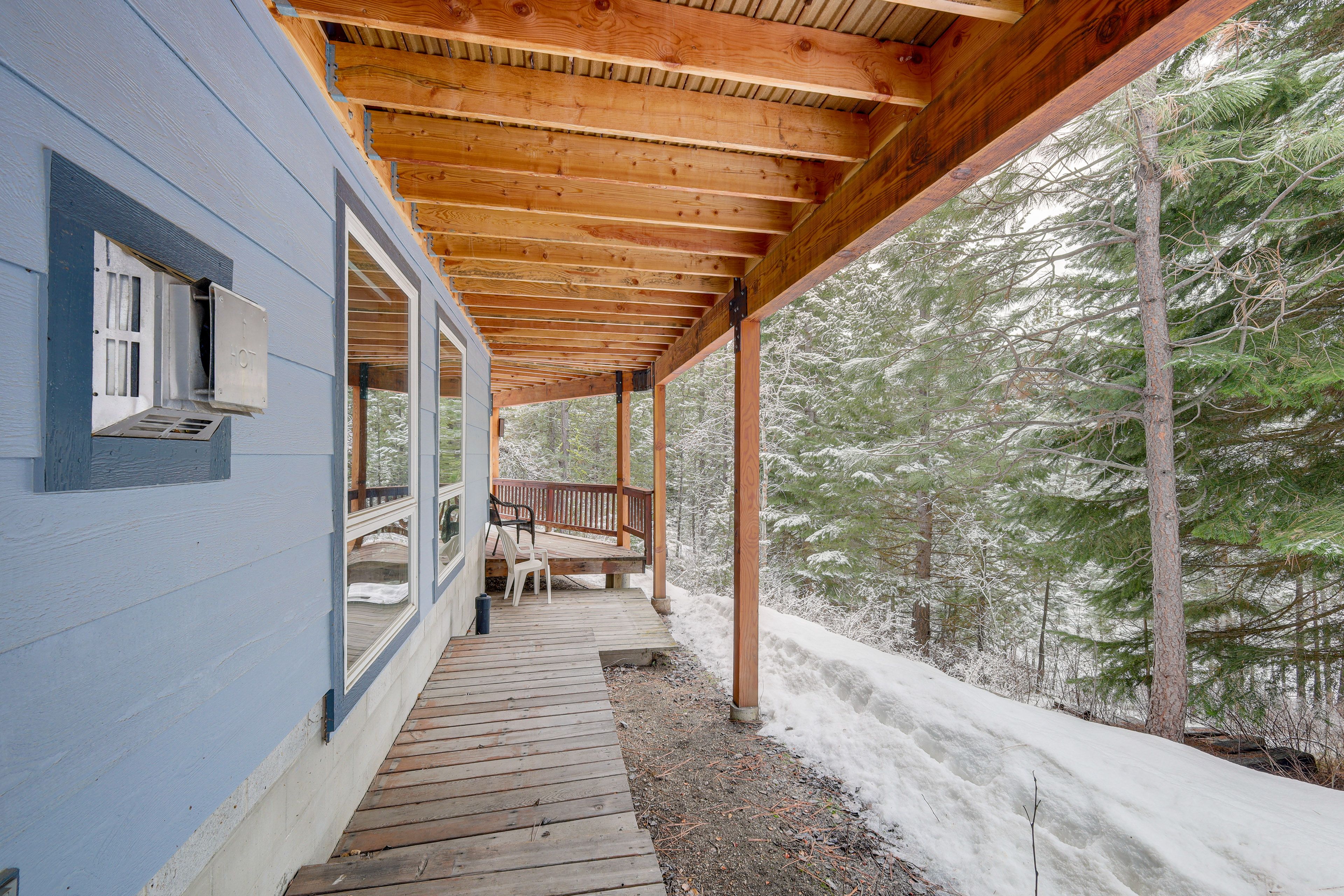 Lower-Level Deck