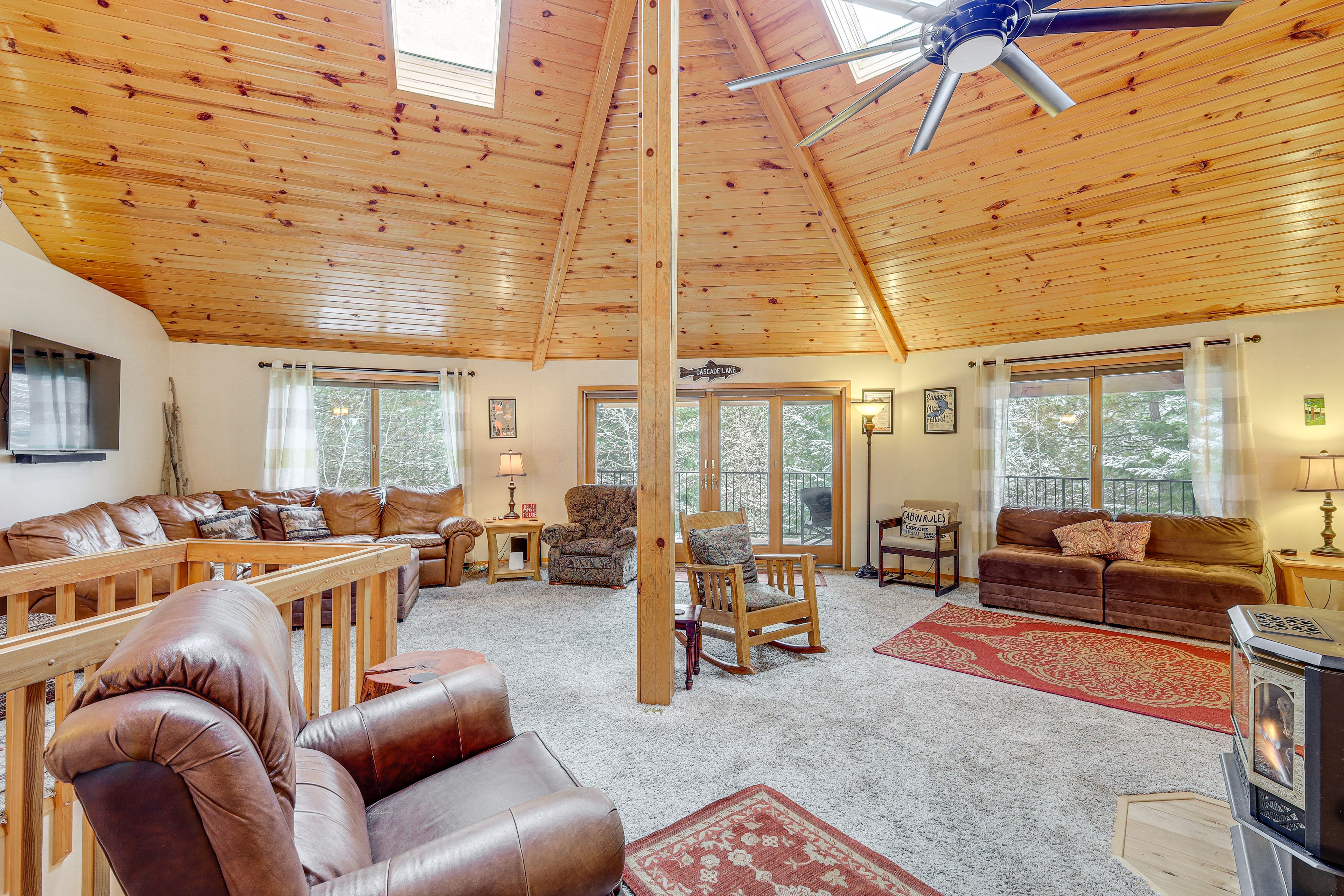 Cascade Vacation Rental | 4BR | 3BA | 3,000 Sq Ft