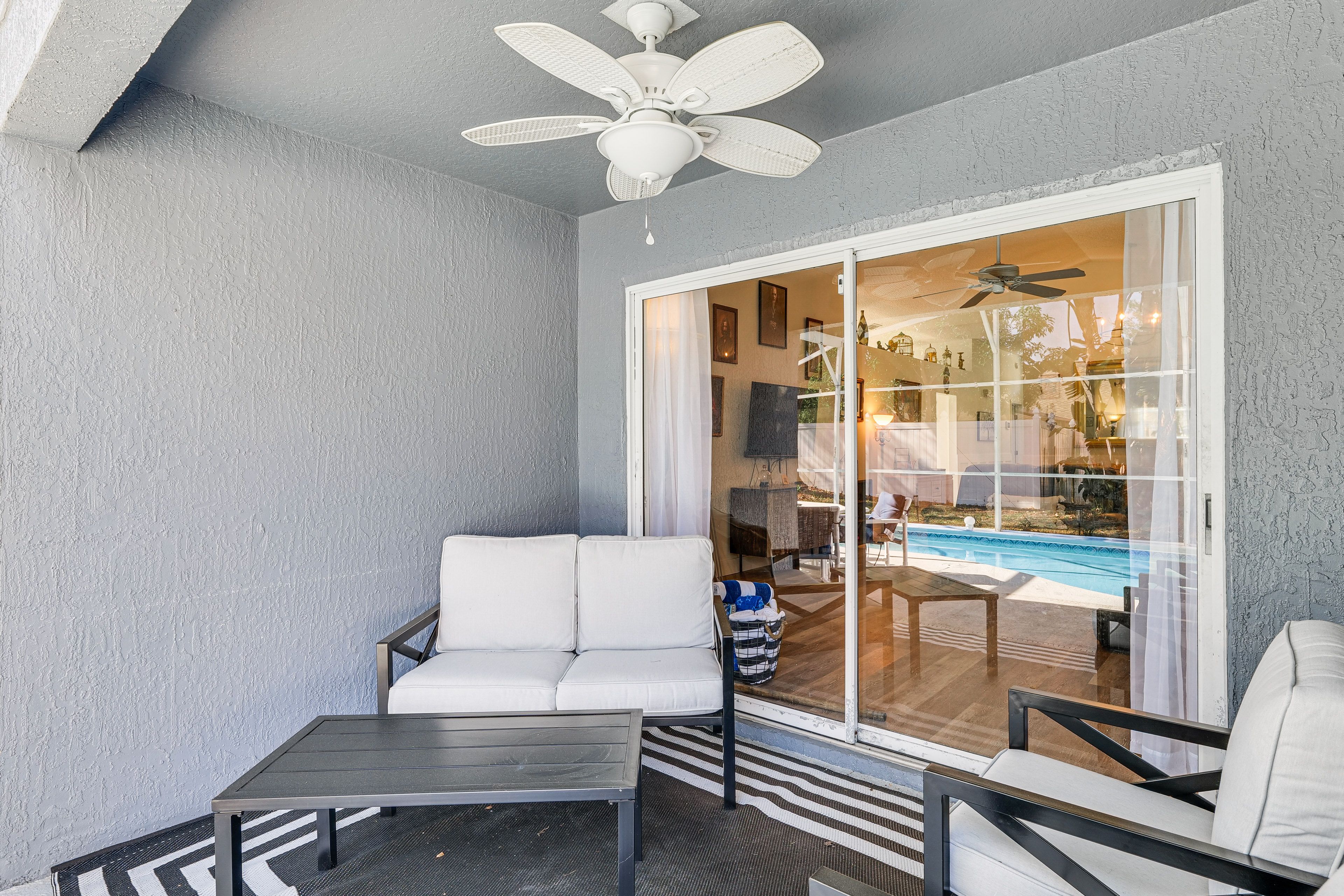 Covered Patio | Outdoor Seating