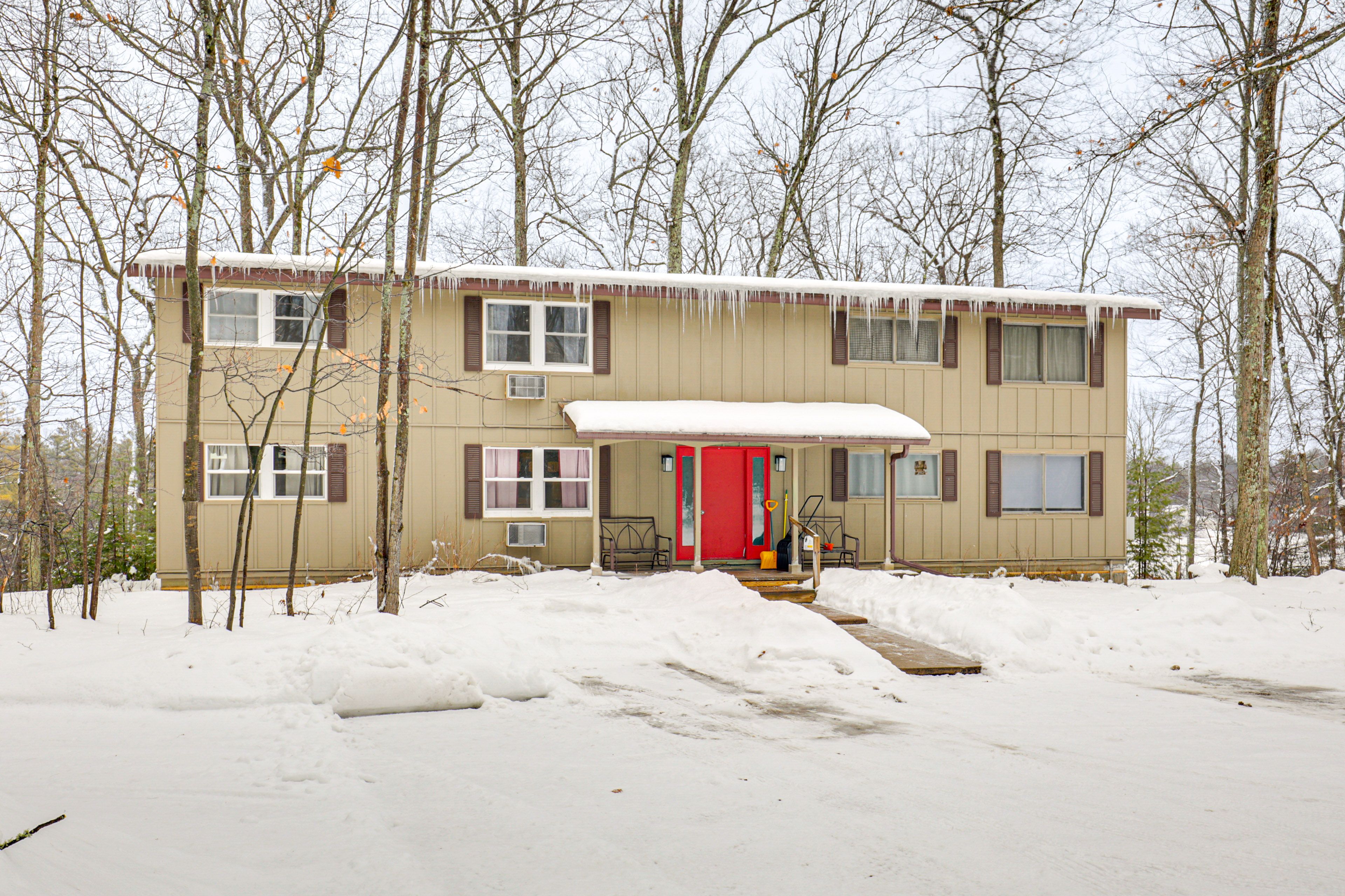 Property Exterior | Single-Level Condo