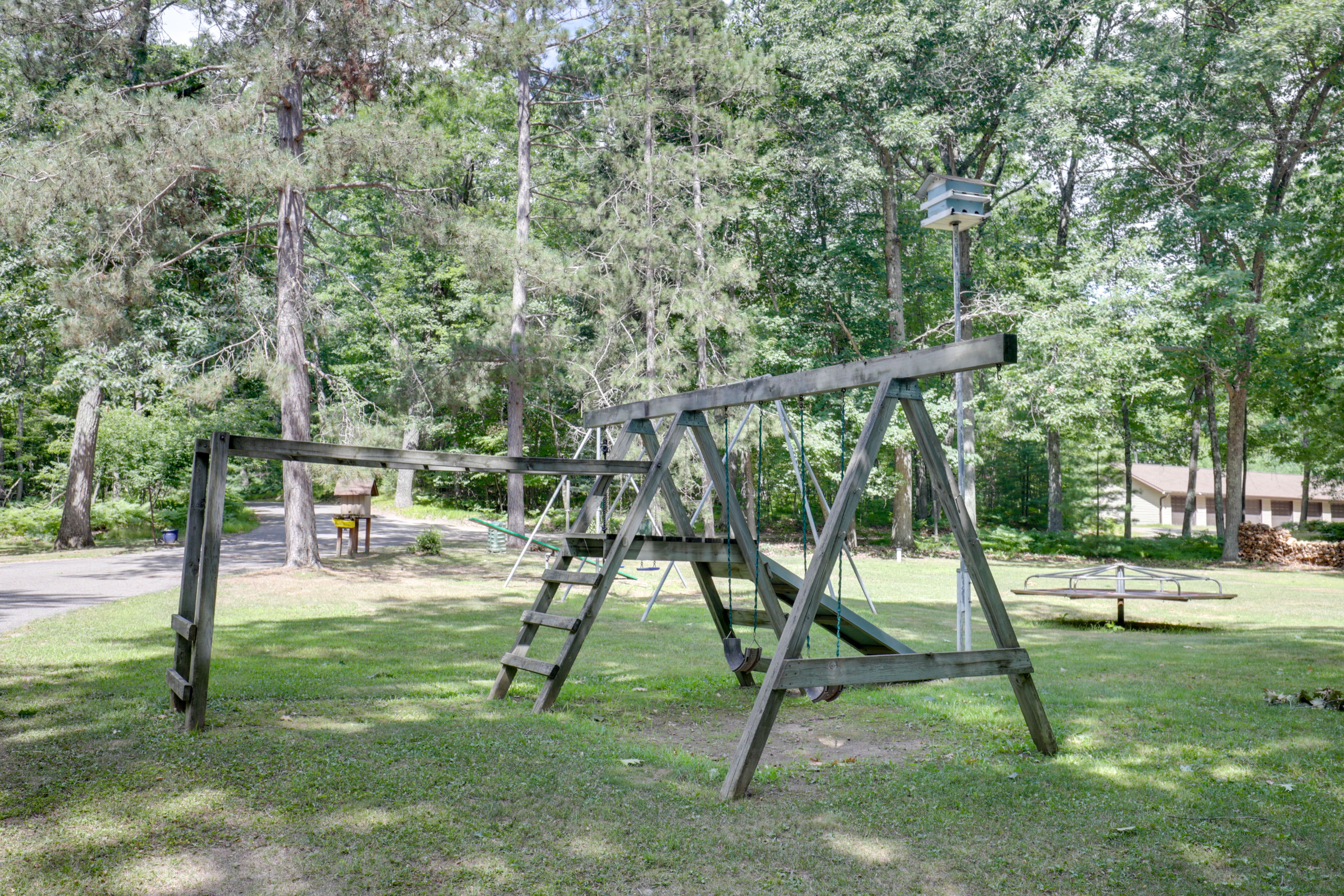 Merrydale Resort | Community Amenities | George Lake Access