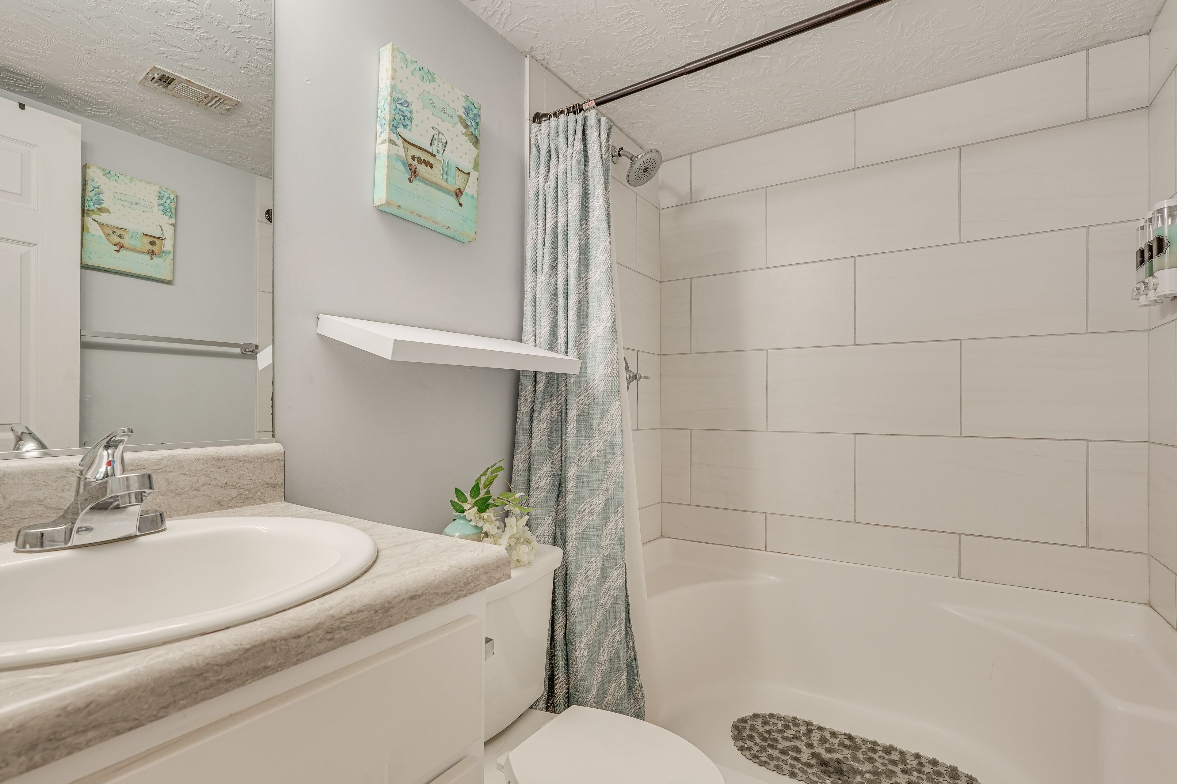 Full Bath | Towels | Hair Dryer