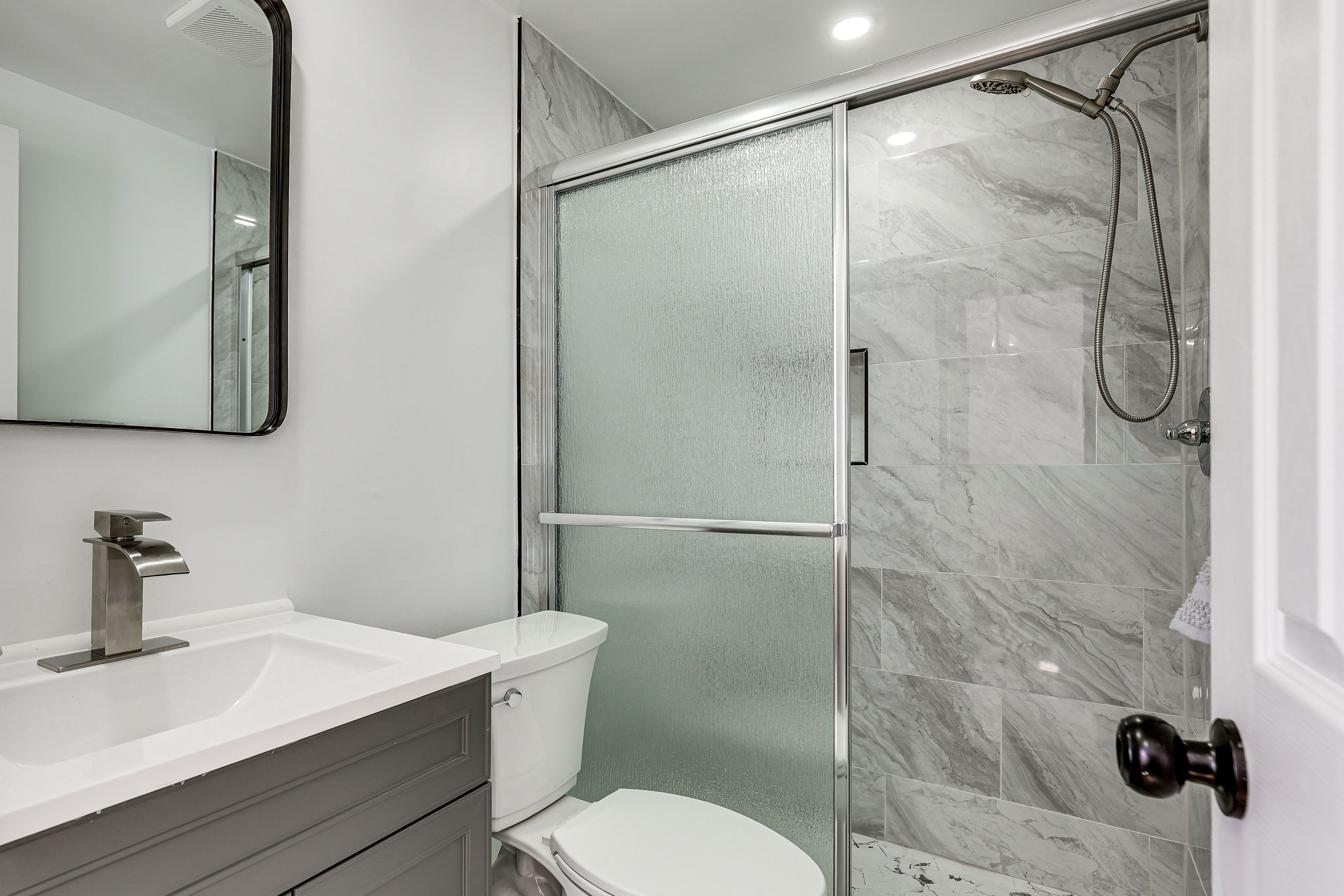 Bathroom | Upper Floor