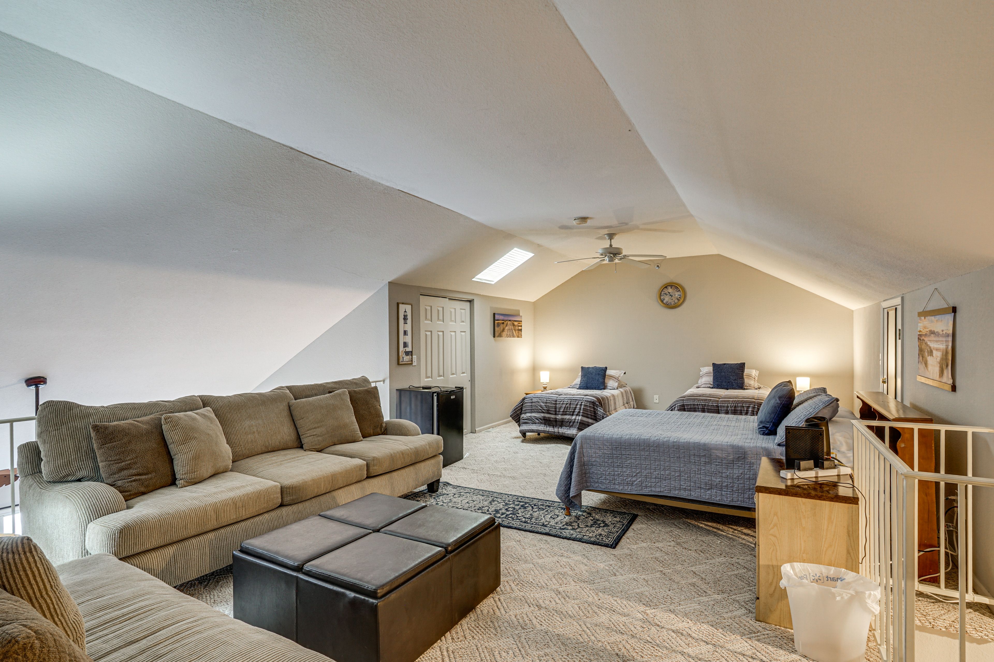 Loft | 2nd Floor | Queen Bed | 2 Twin Beds | Twin Sleeper Sofa