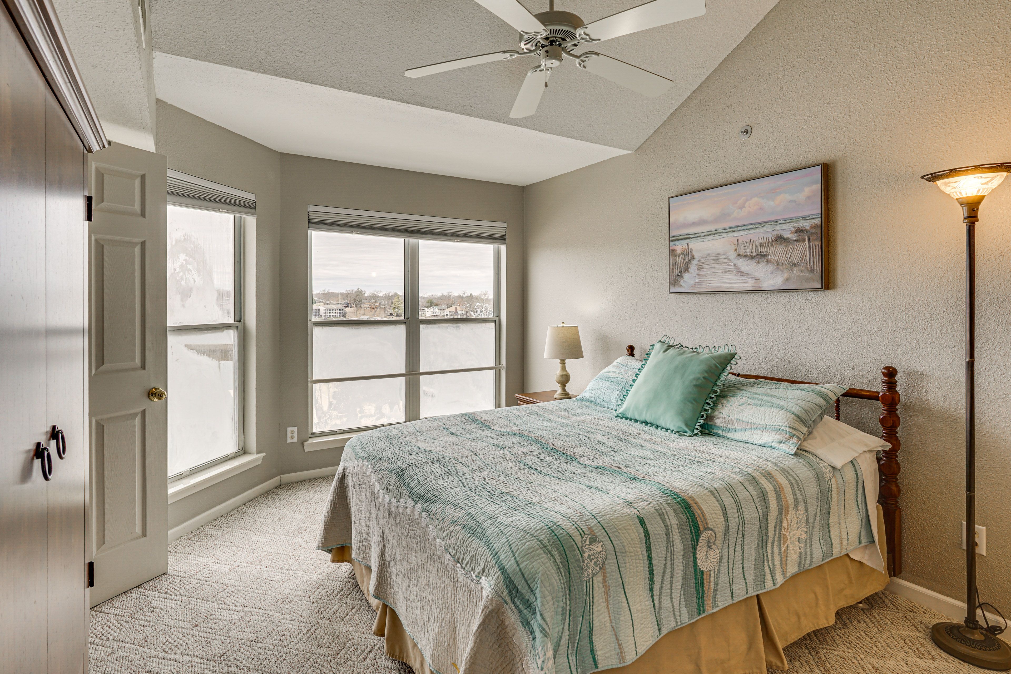 Bedroom 1 | 1st Floor | Queen Bed