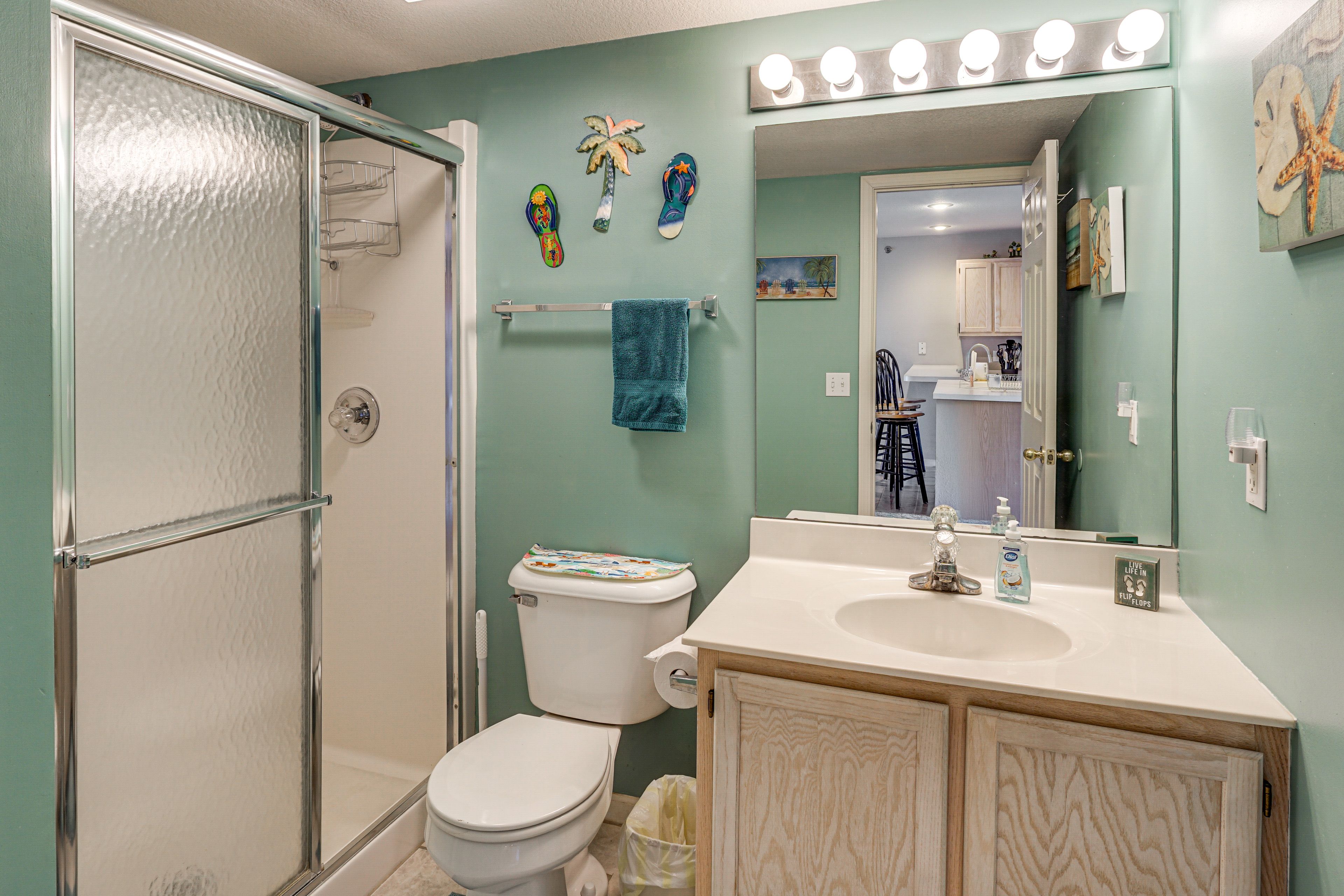 Bathroom | 1st Floor