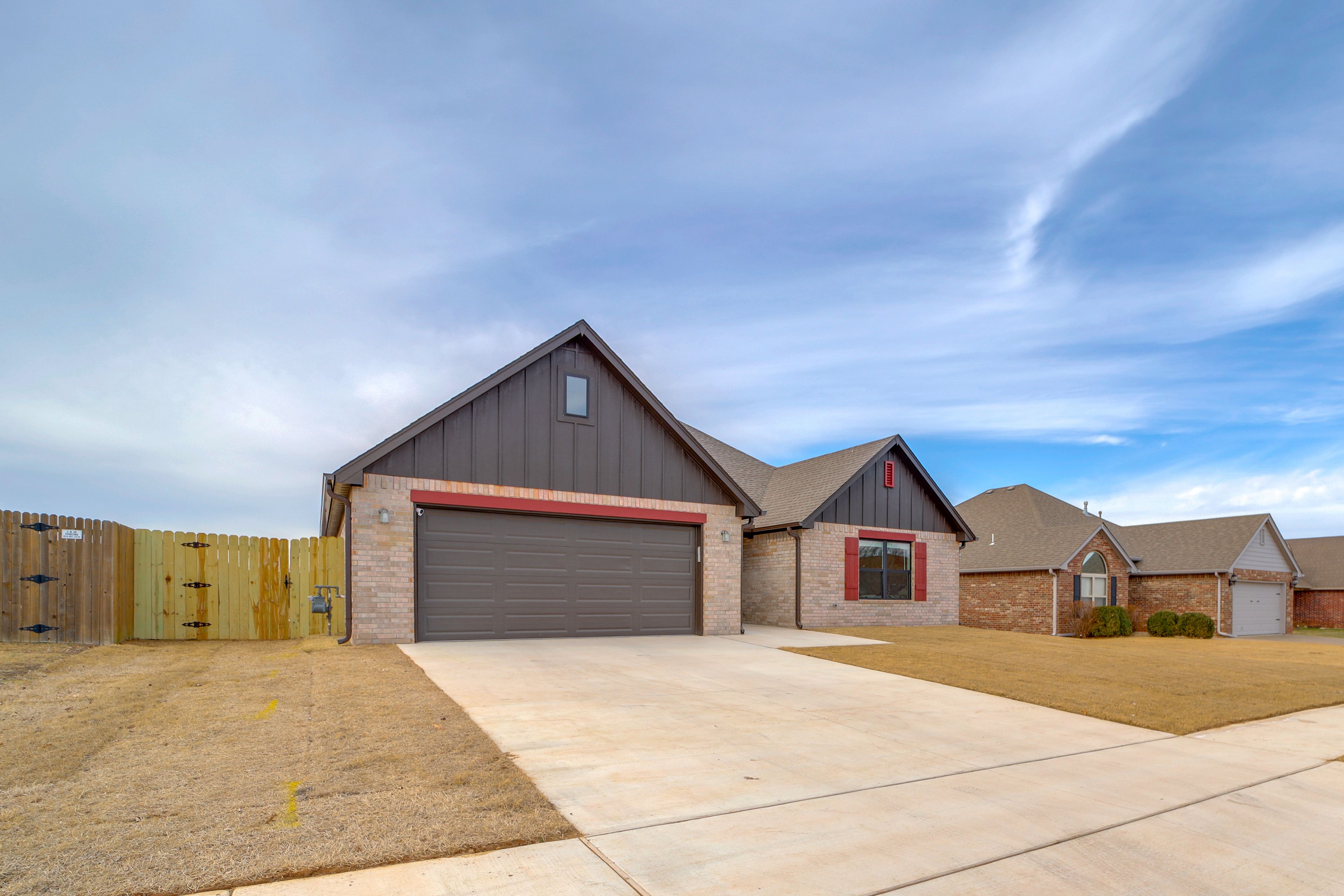 Parking | Garage (1 Vehicle) | Driveway (4 Vehicles)