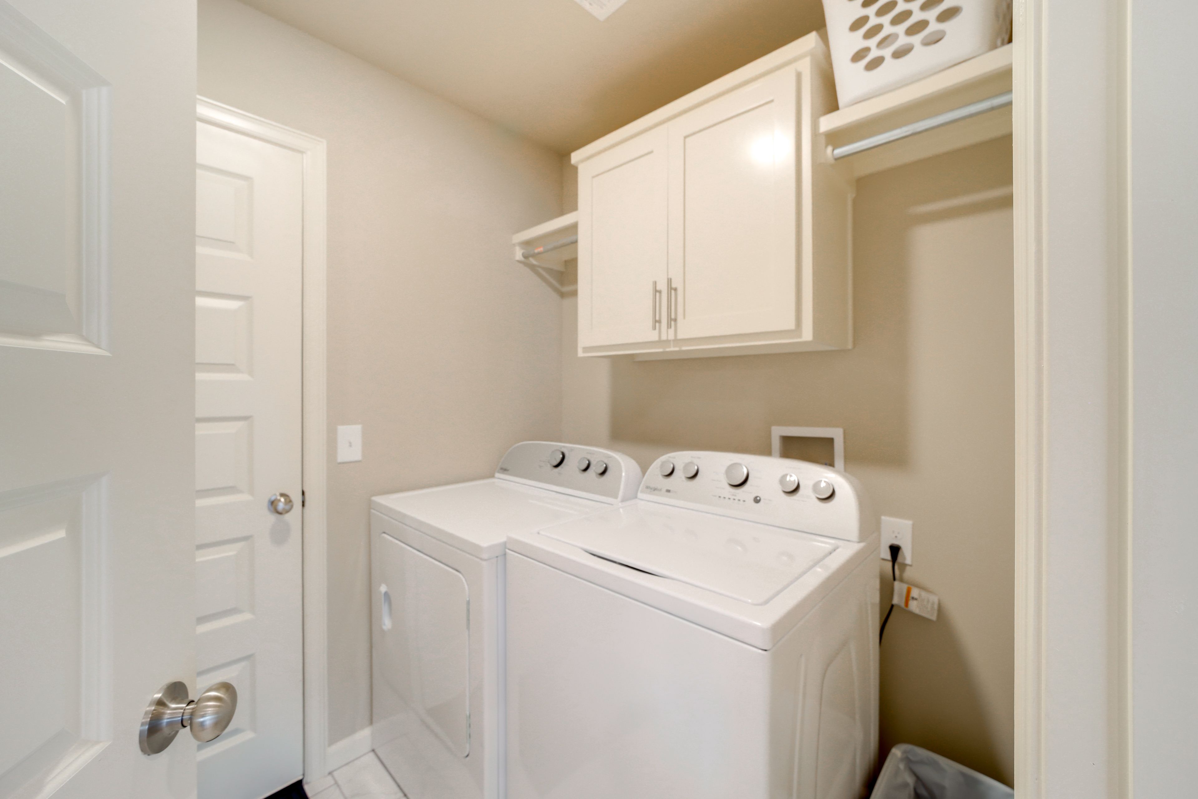 Laundry Room | Washer/Dryer