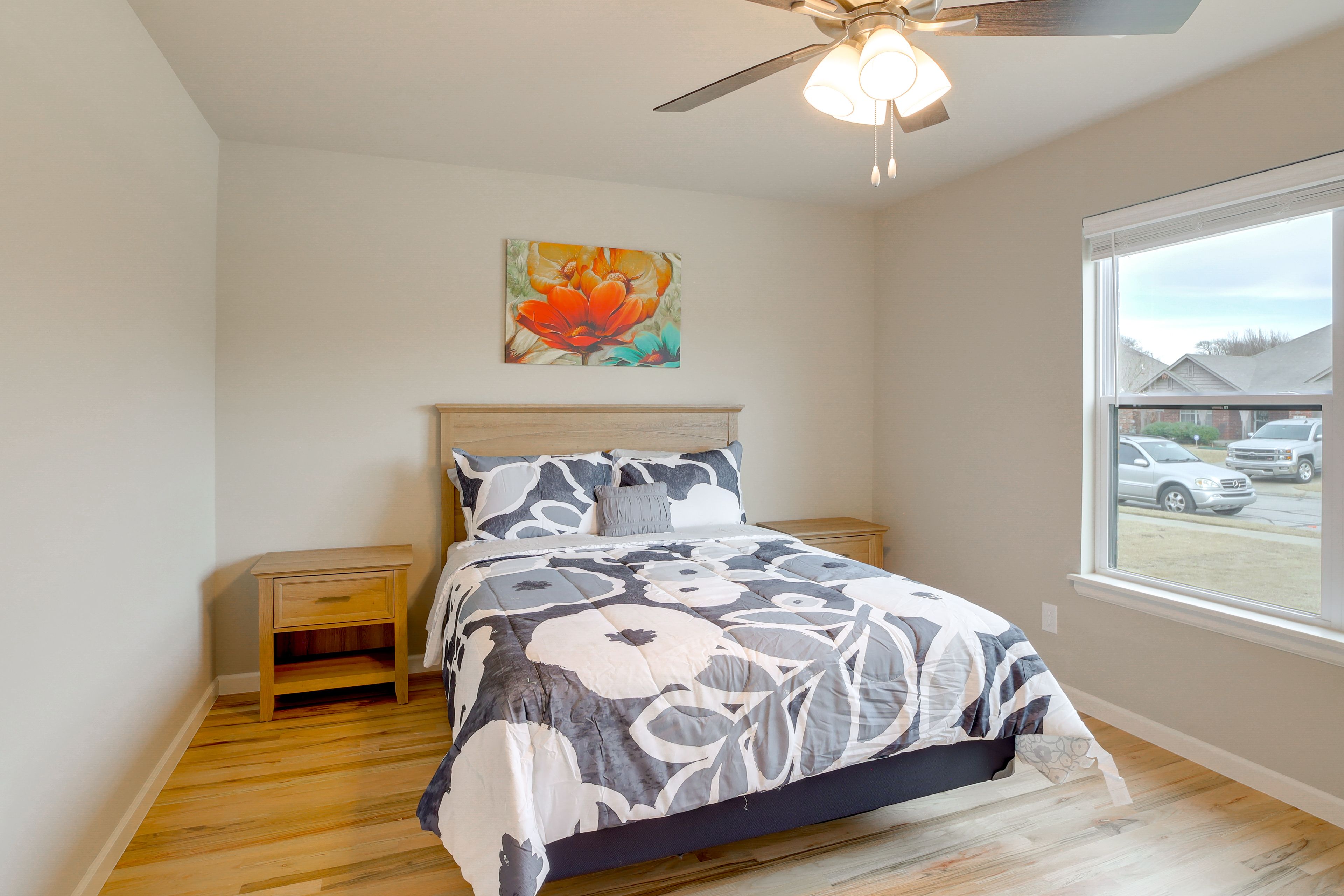 Bedroom 3 | Queen Bed