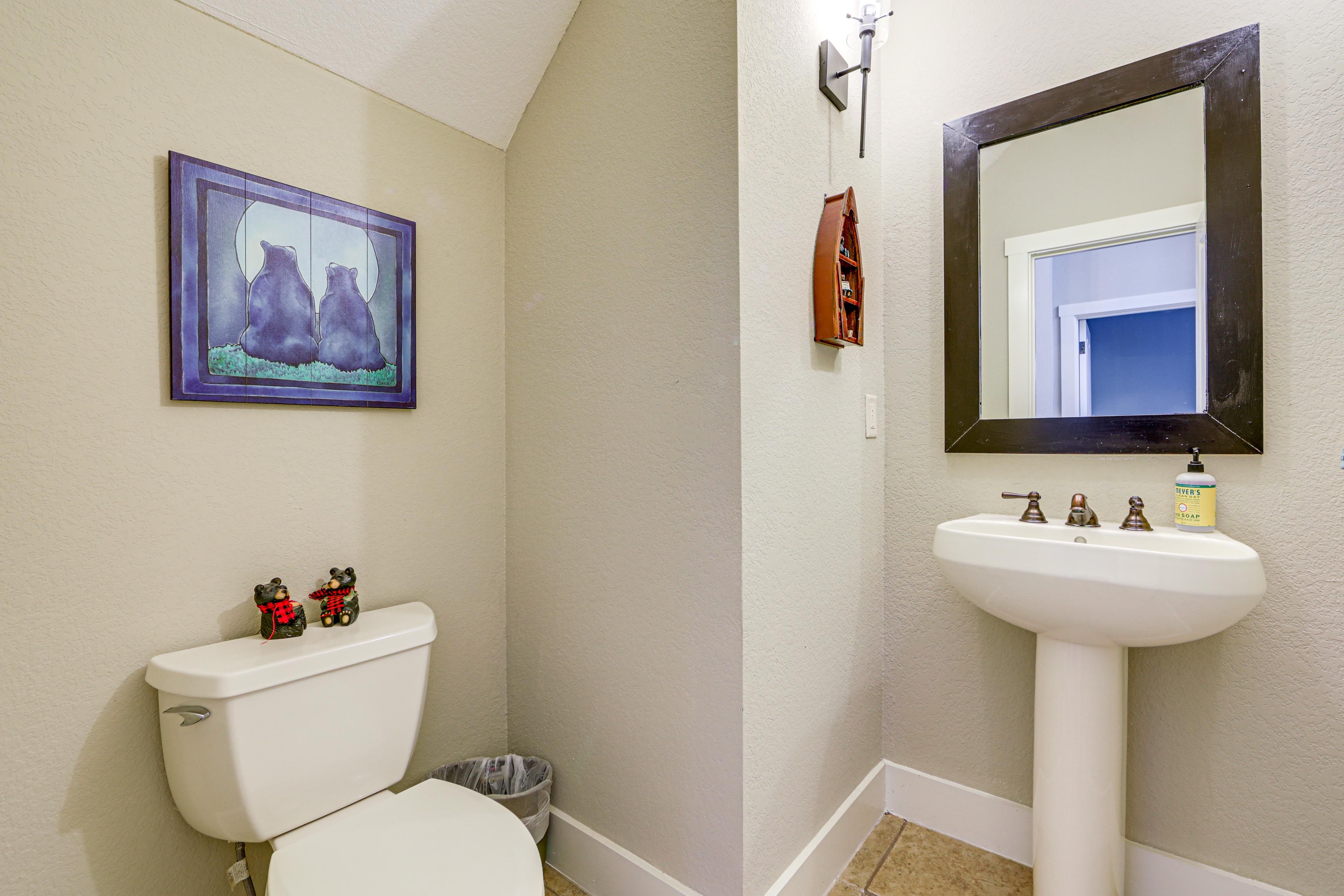 Half Bathroom | 1st Floor