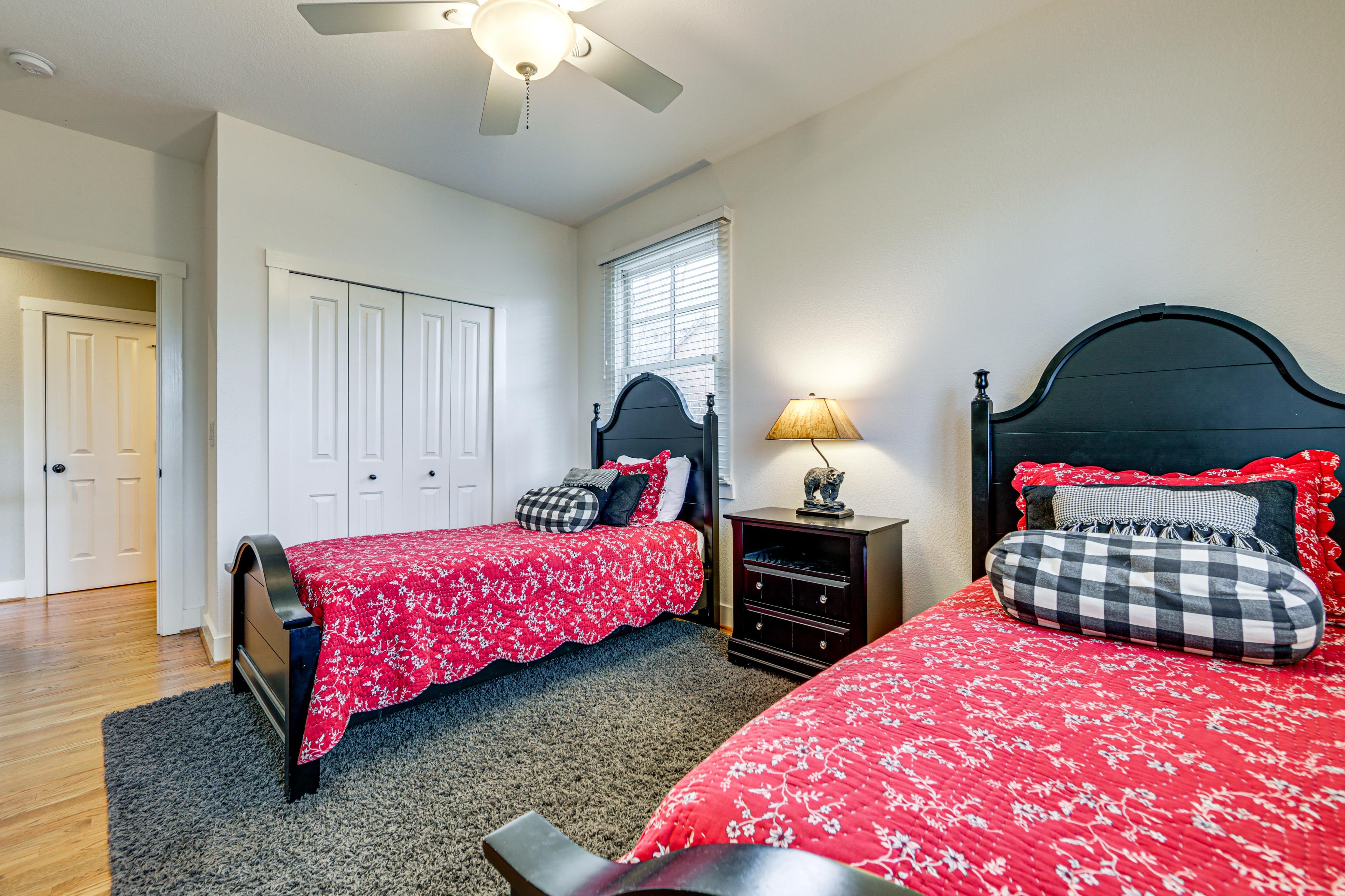 Bedroom 3 | 2 Twin Beds | 2nd Floor