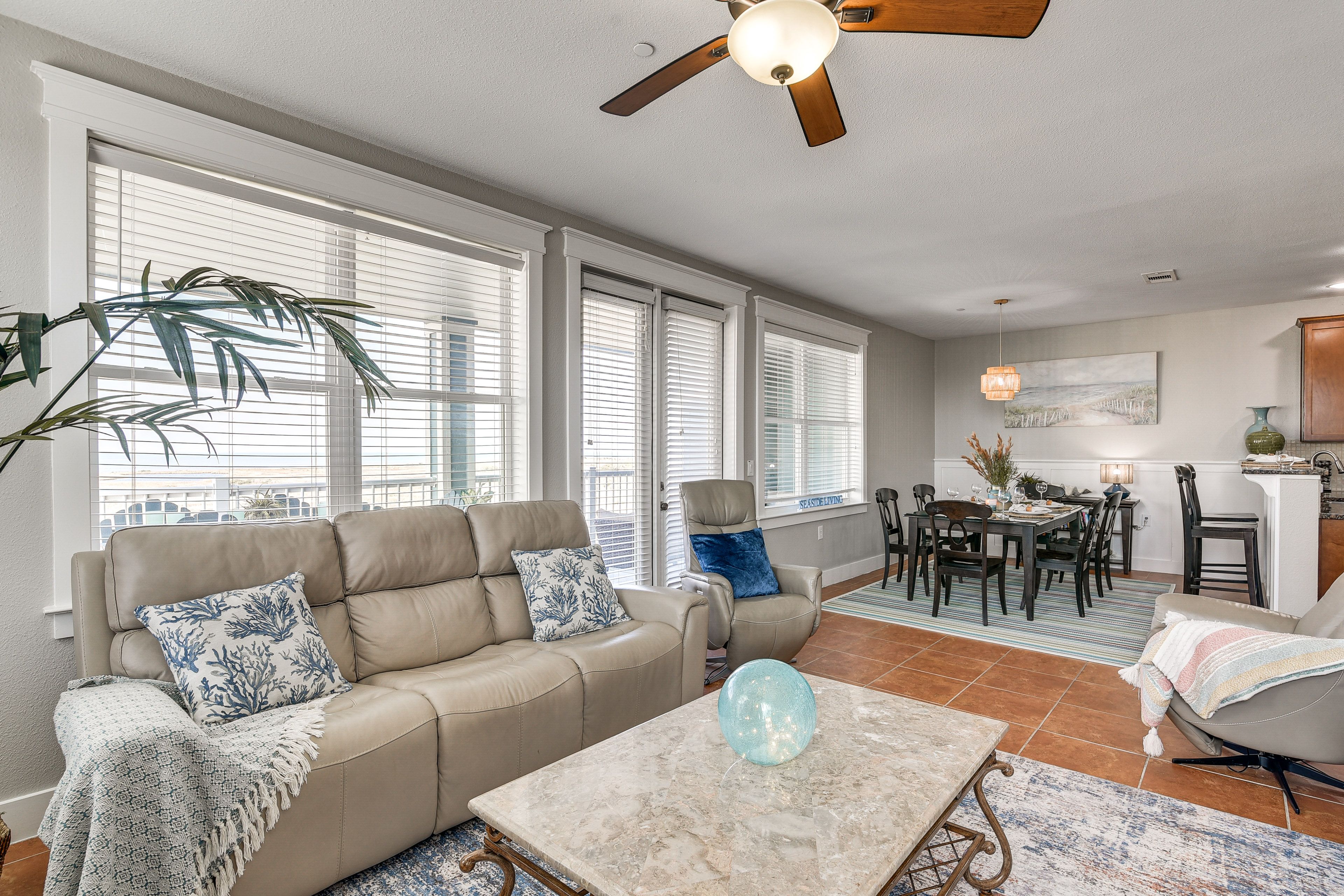 Interior | 2nd-Floor Condo | In-Unit Laundry