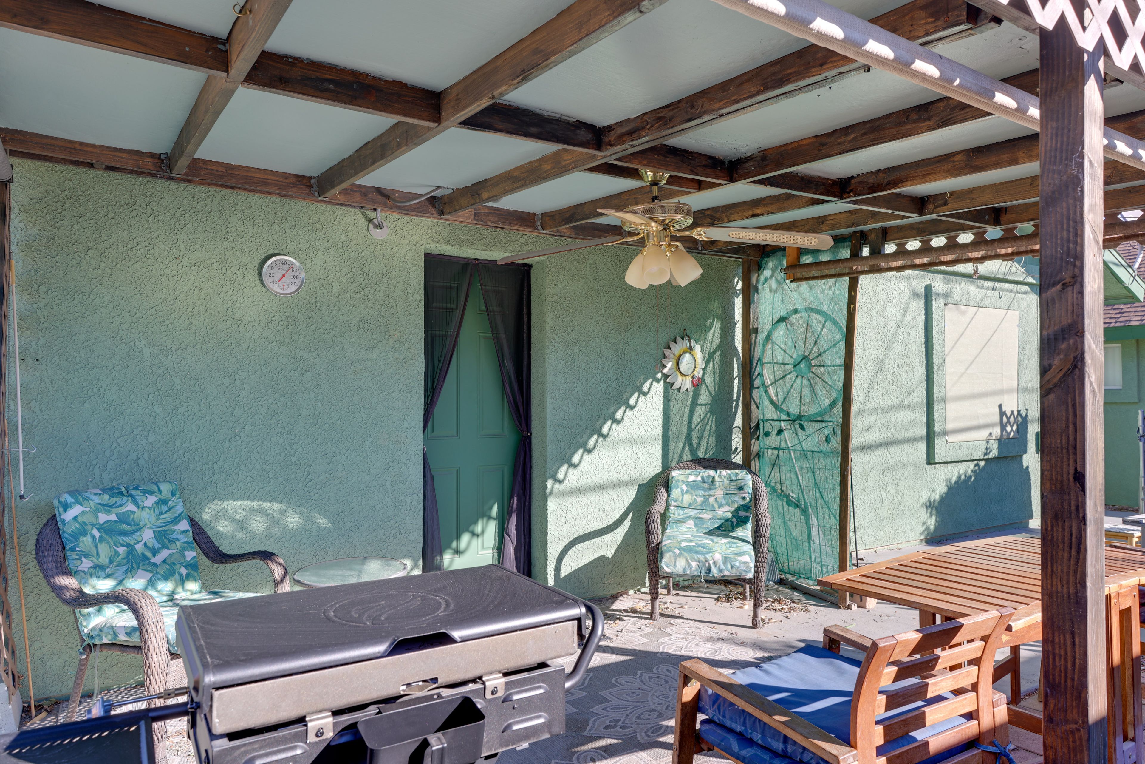 Furnished Patio | Gas Grill