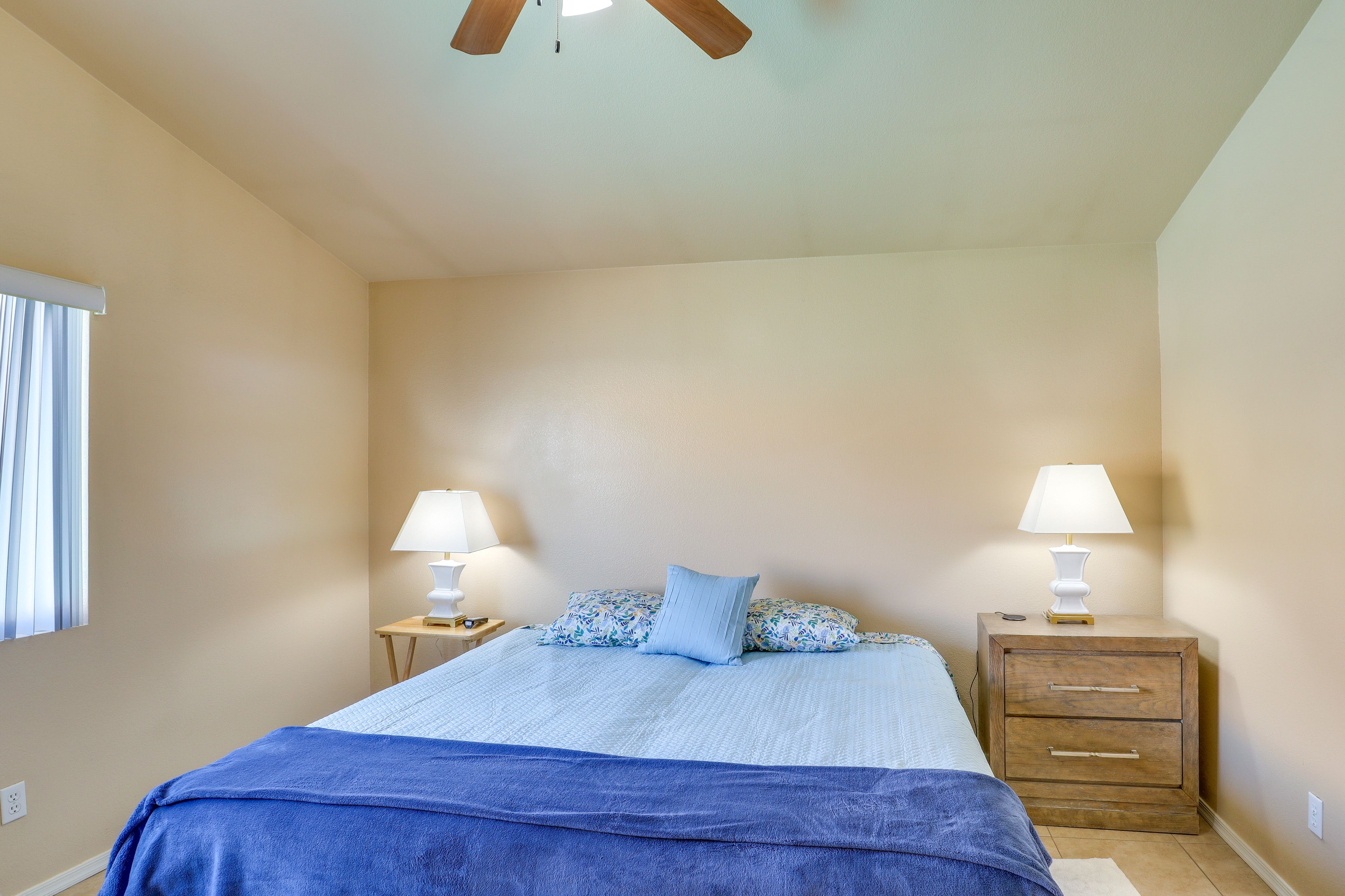 Bedroom 2 | King Bed