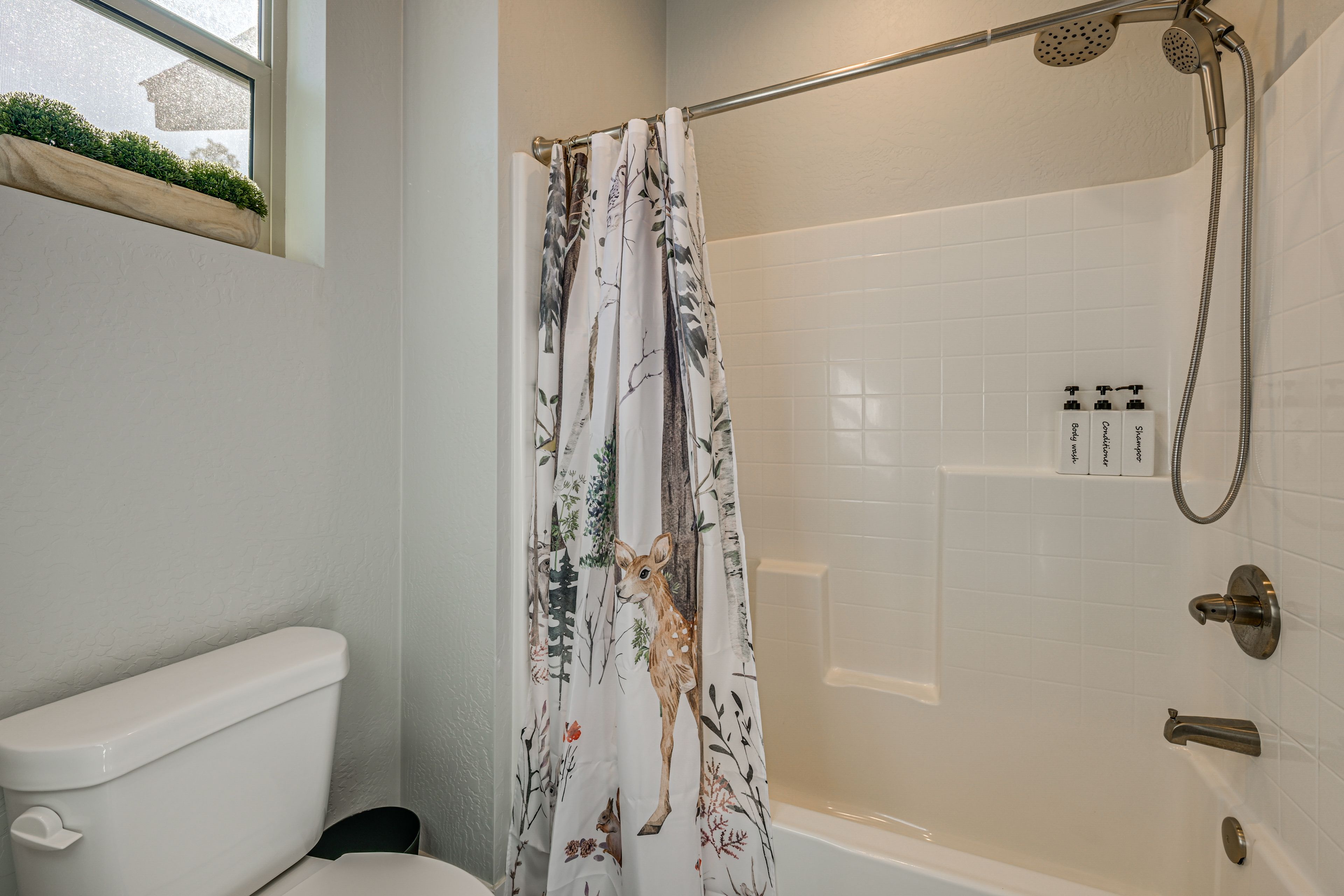 Full Bathroom | 2nd Floor