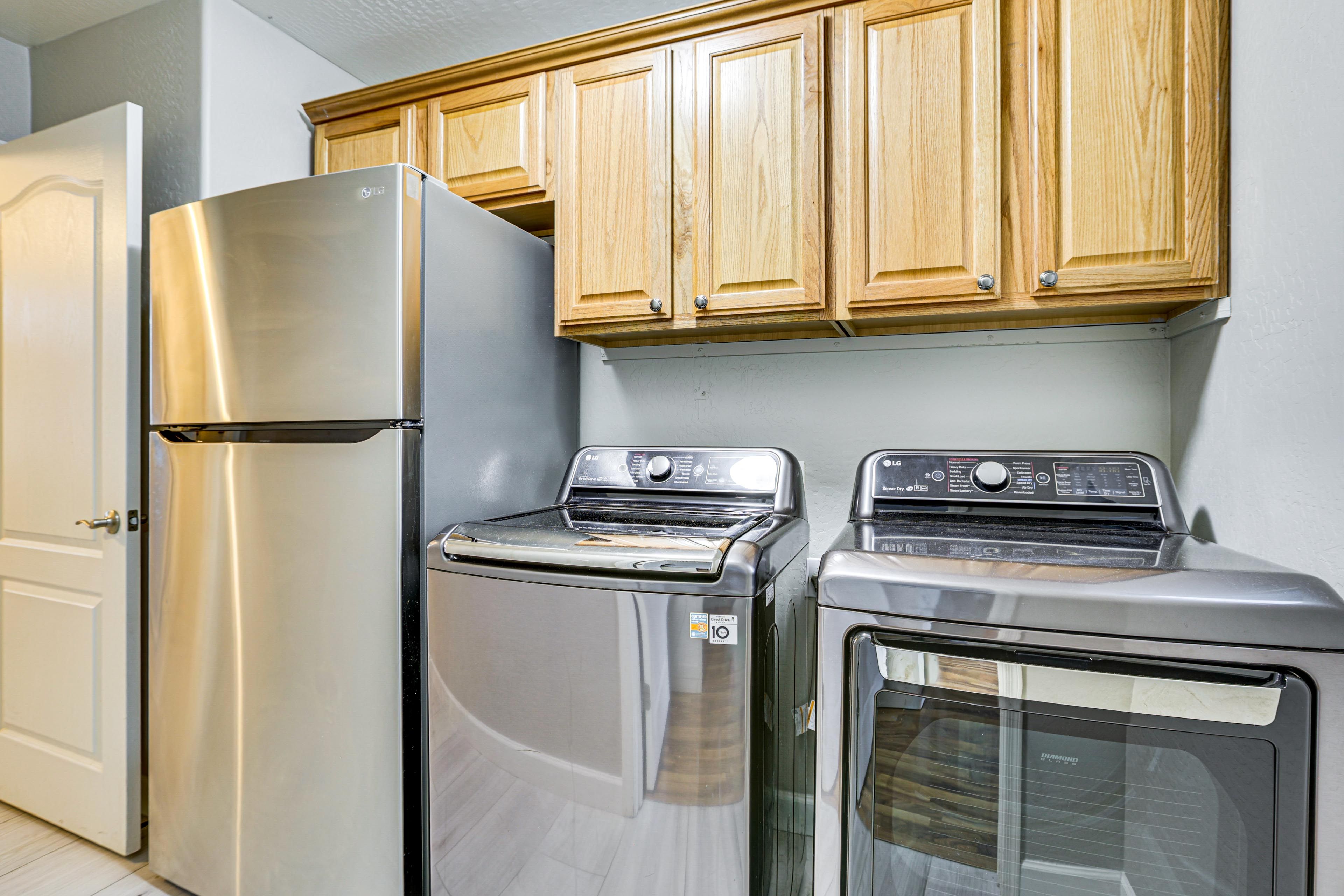 Laundry Room | Refrigerator | Washer & Dryer