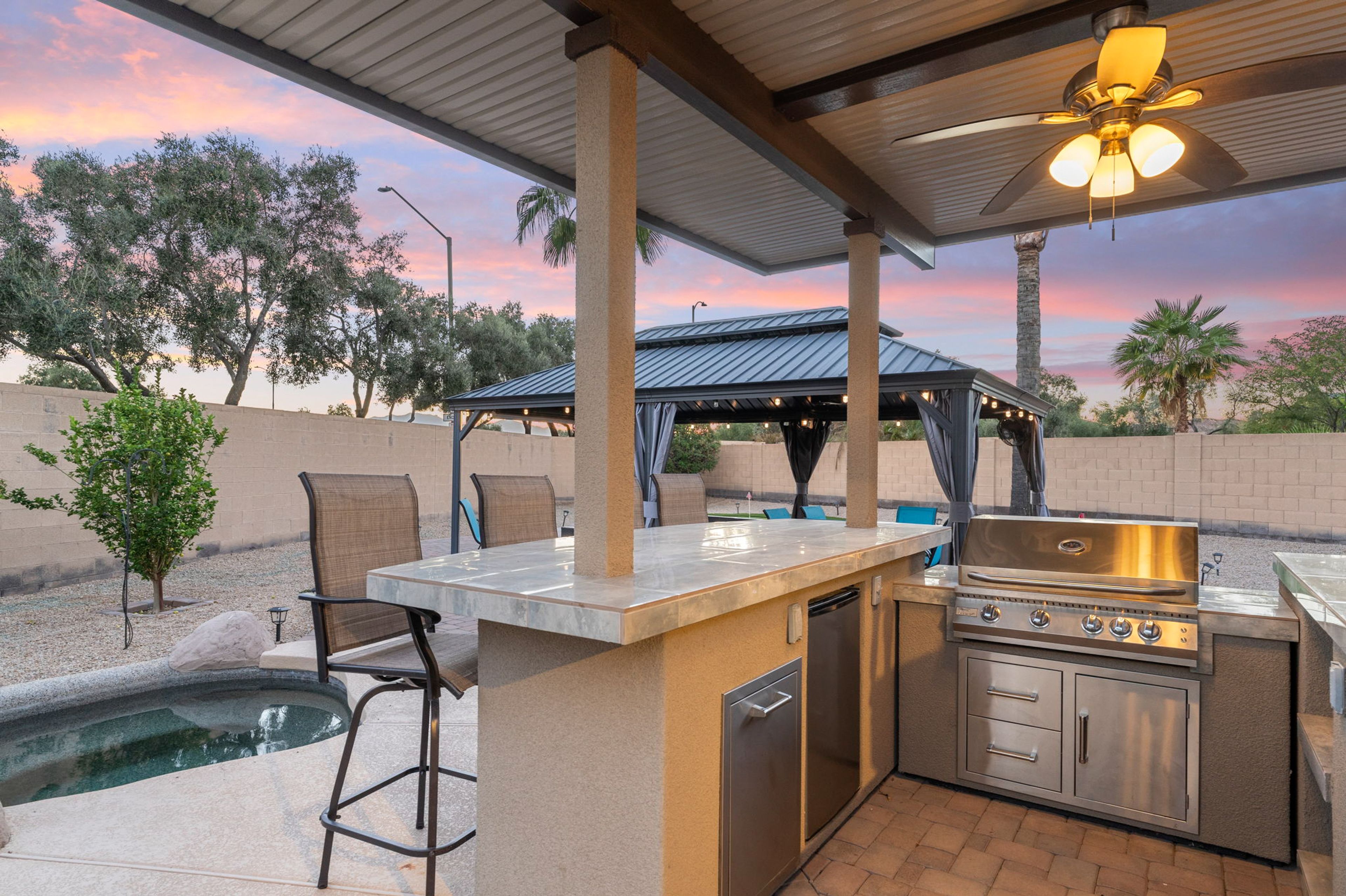 Built-In Grill | Mini Fridge | Bar Seating