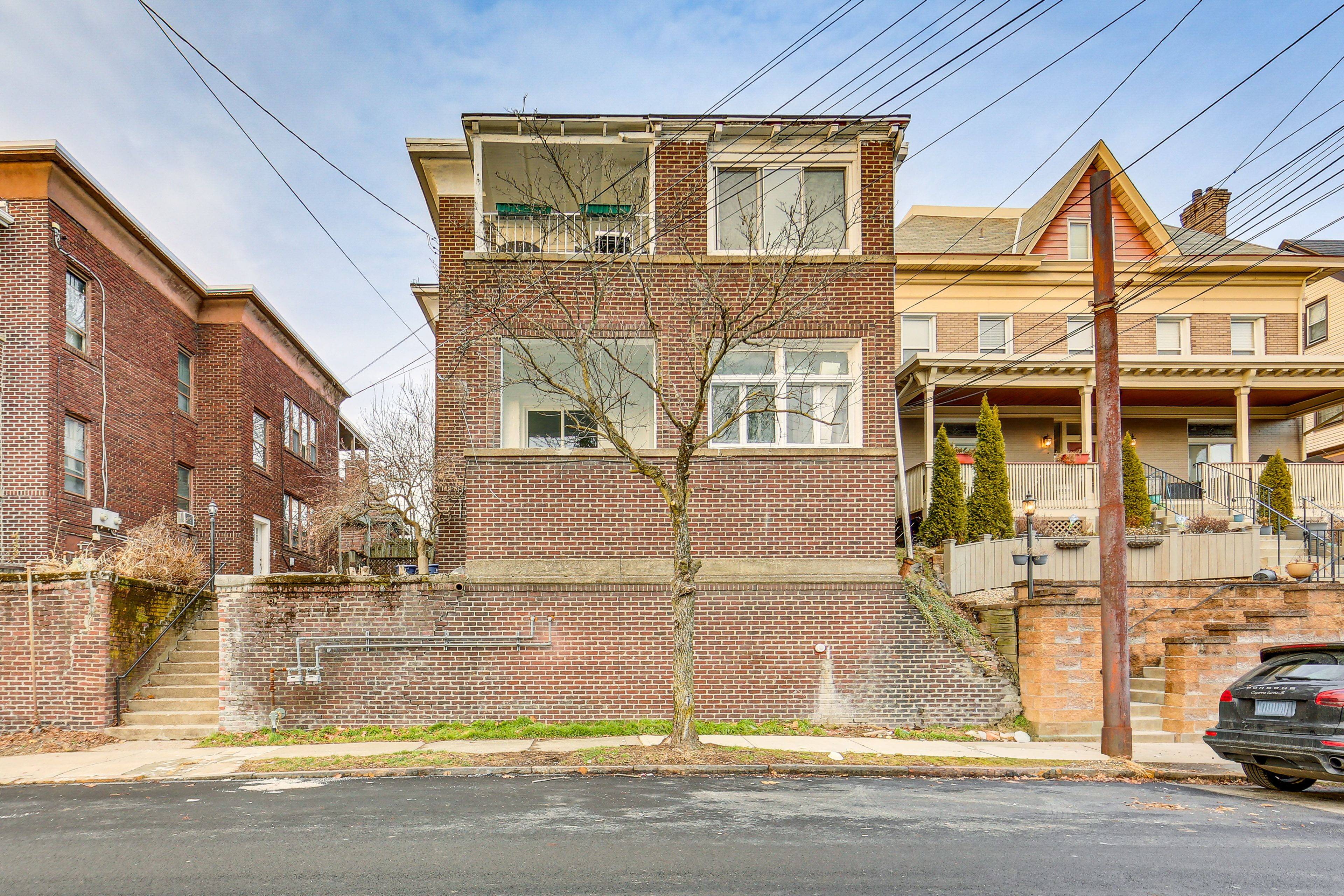 Parking | Free Street Parking (First-Come, First-Served)