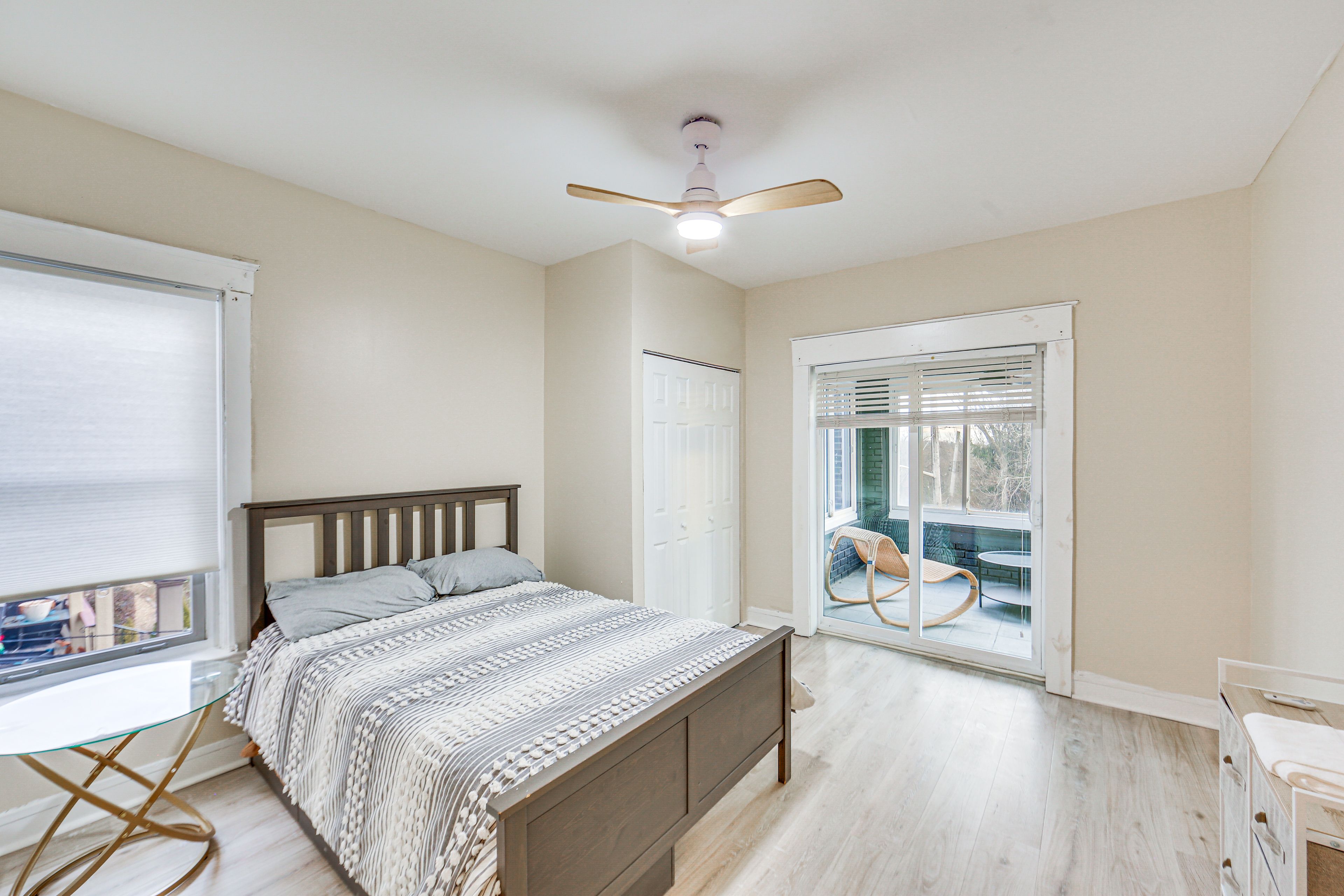 Bedroom 1 | Queen Bed