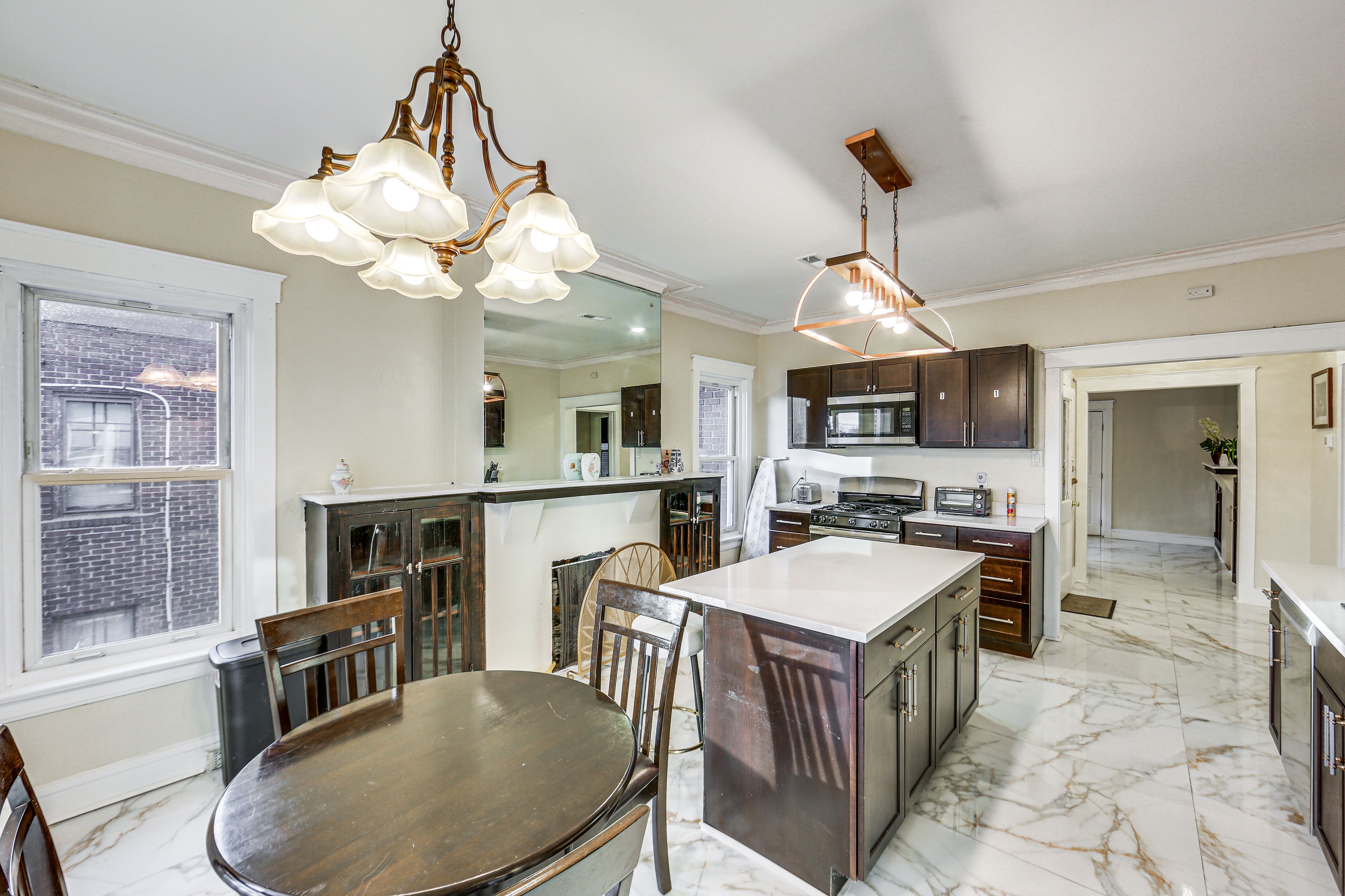 Dining Area | Dishware/Flatware