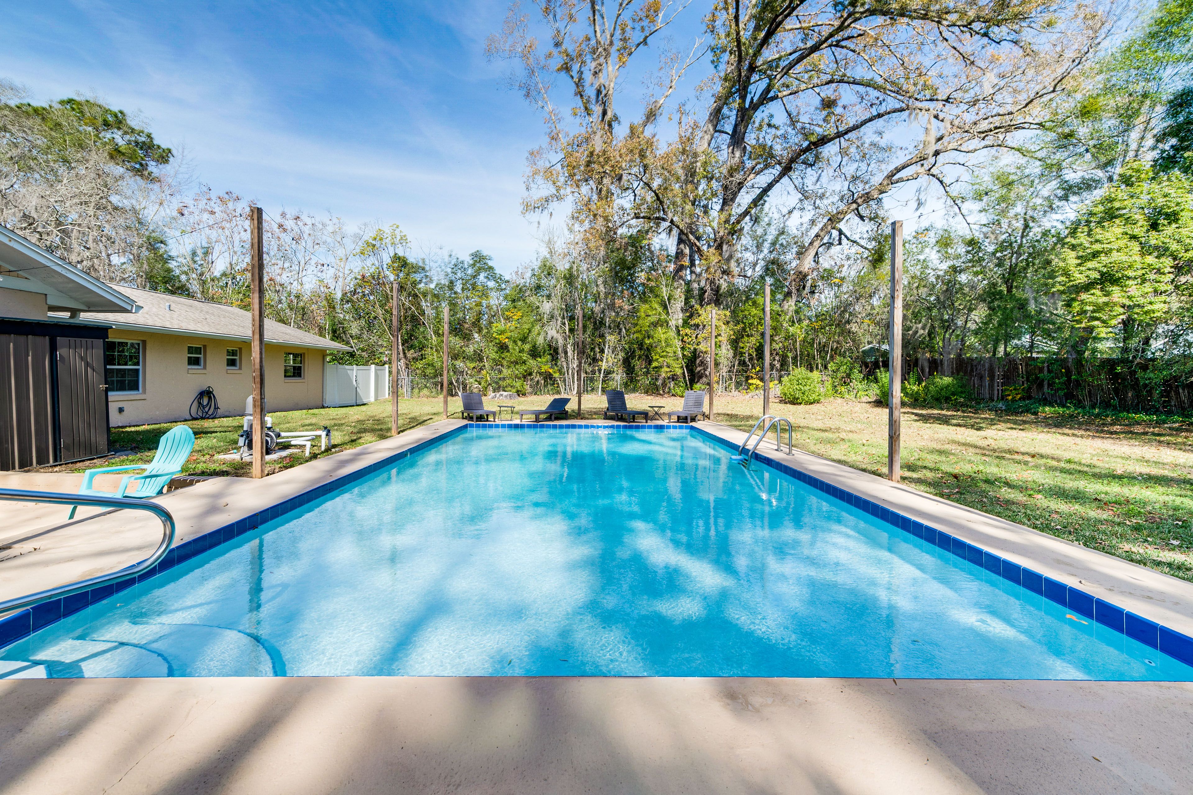 Ocala Vacation Rental | 4BR | 3BA | 2,100 Sq Ft | 1 Small Step Required