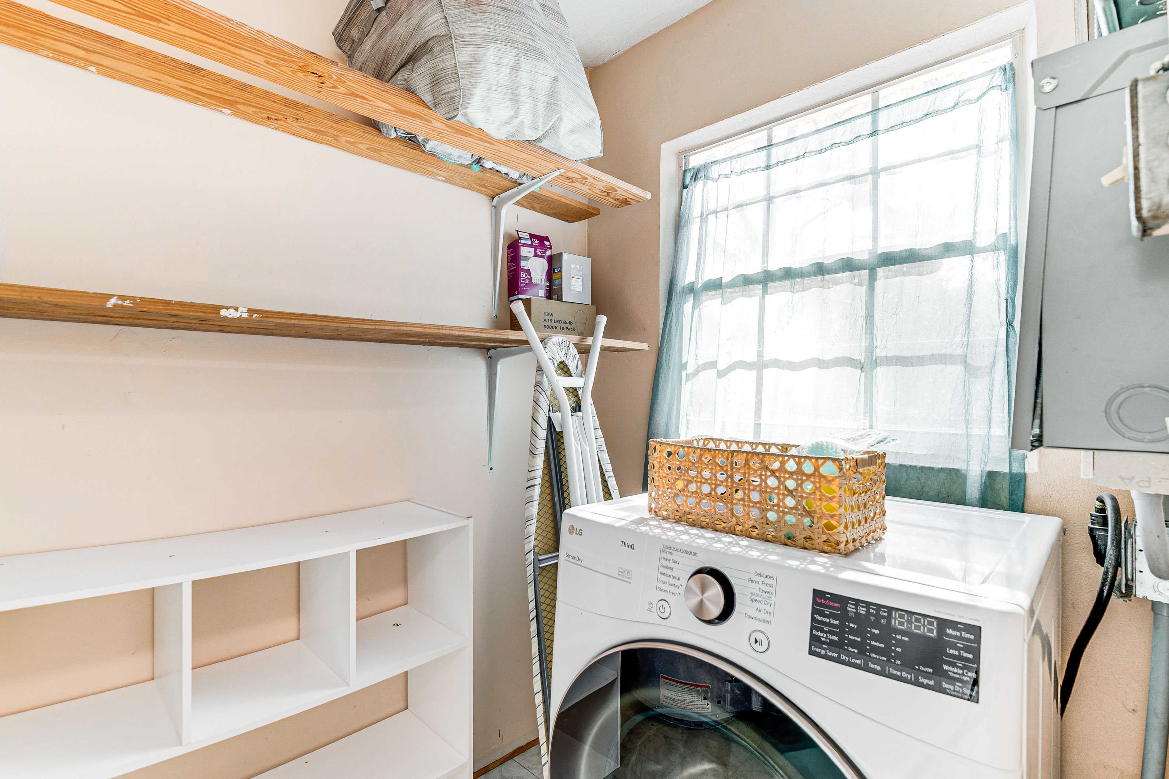 Laundry Area | Washer/Dryer