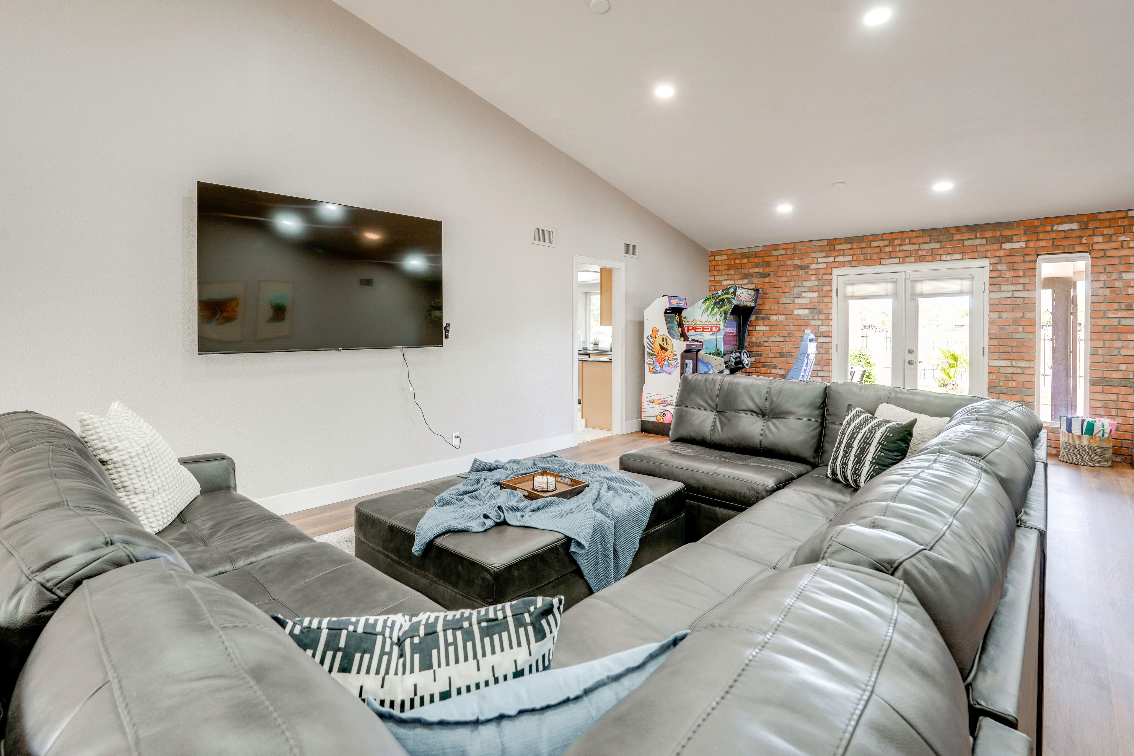 Living Room | Single-Story Home