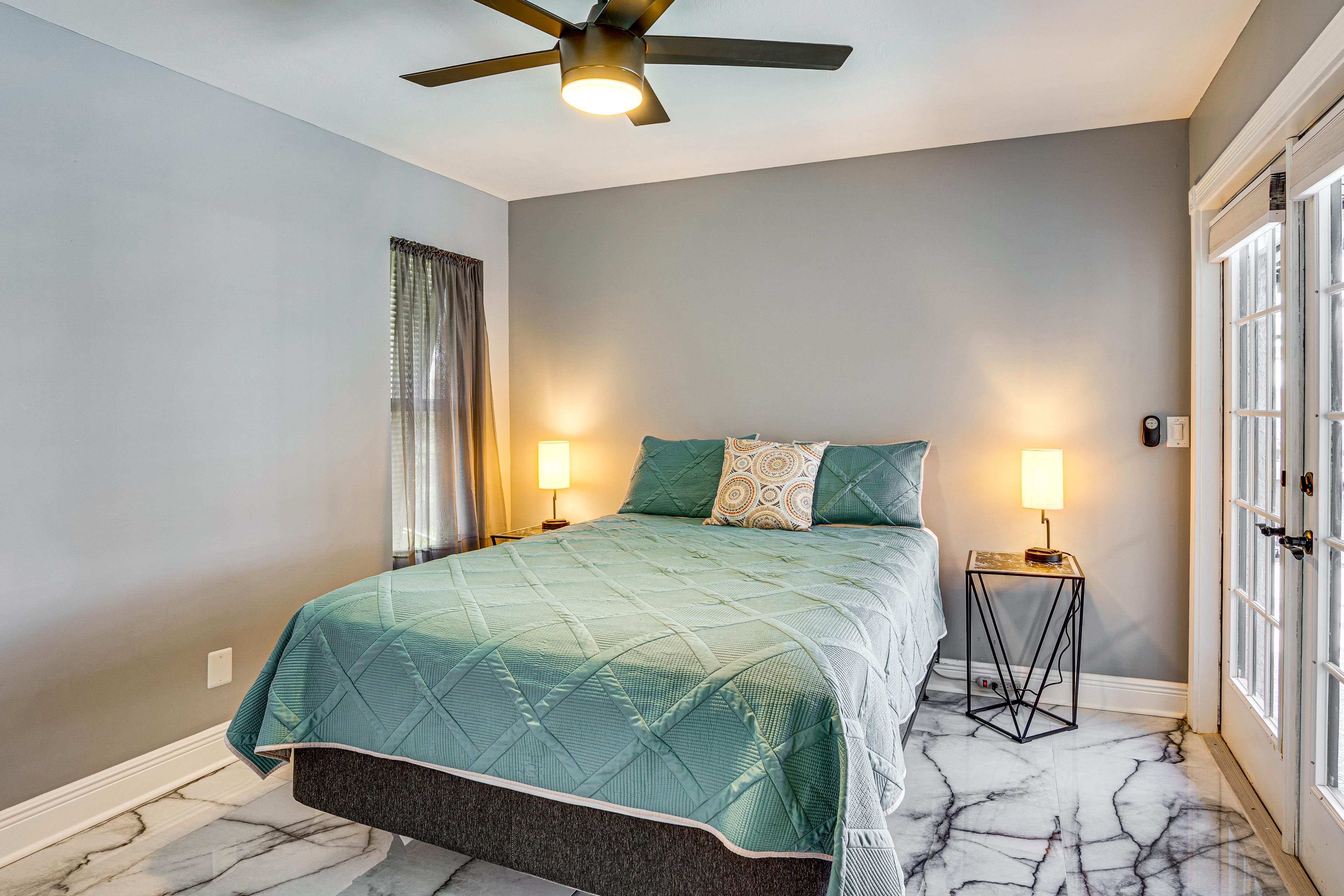 Bedroom 3 | Queen Bed