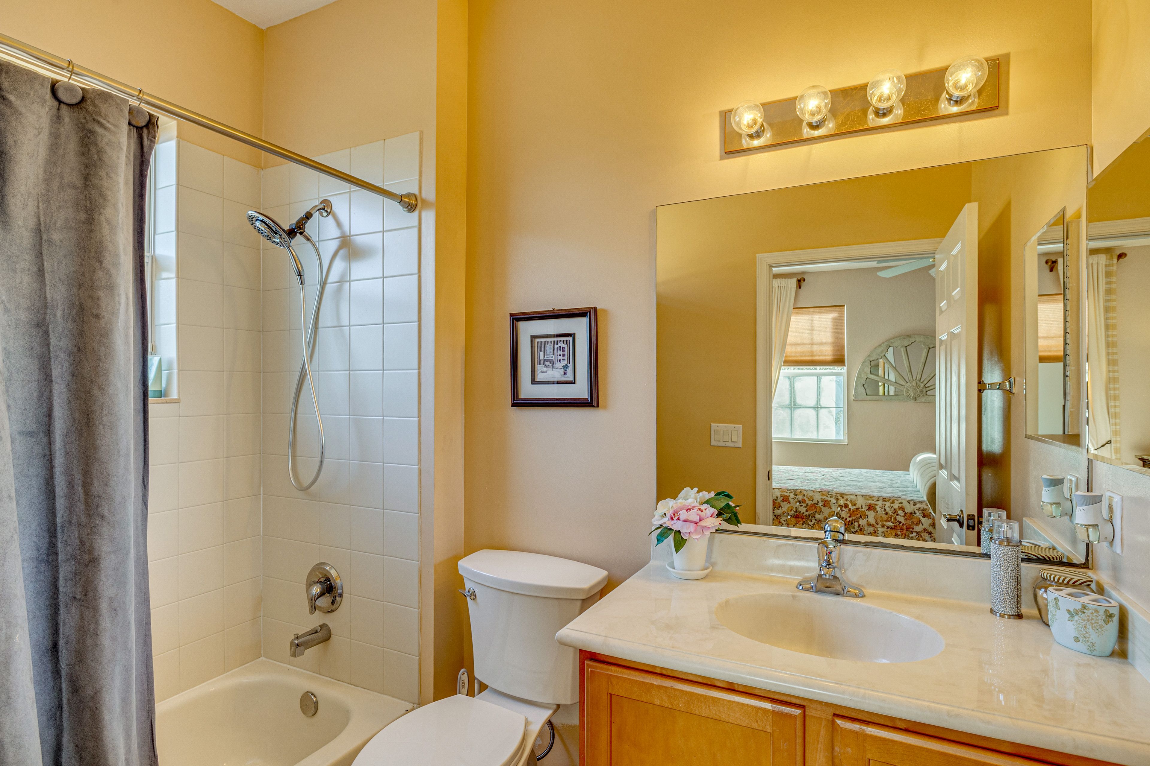 En-Suite Bathroom | 2nd Floor