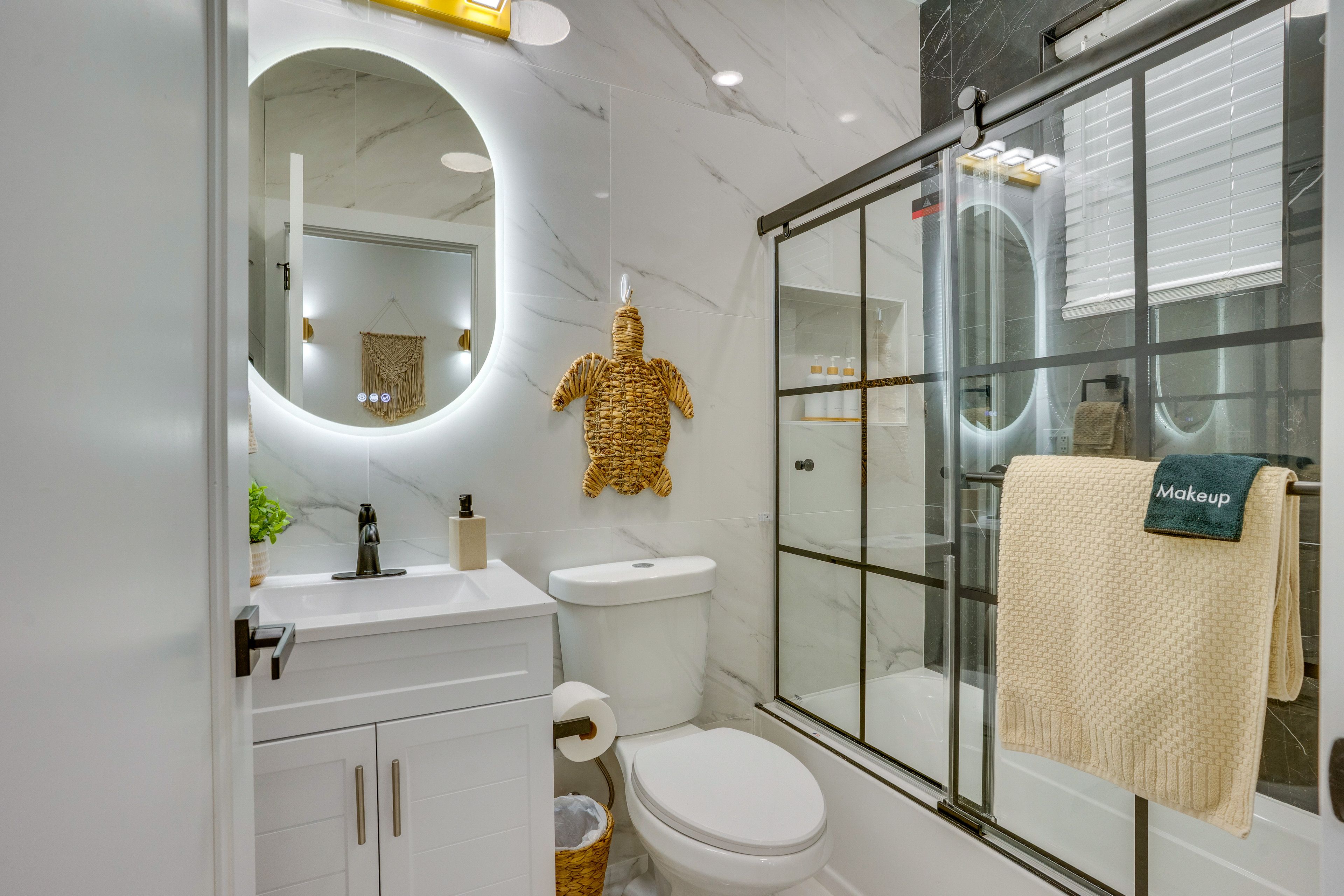 En-Suite Bathroom | 2nd Level