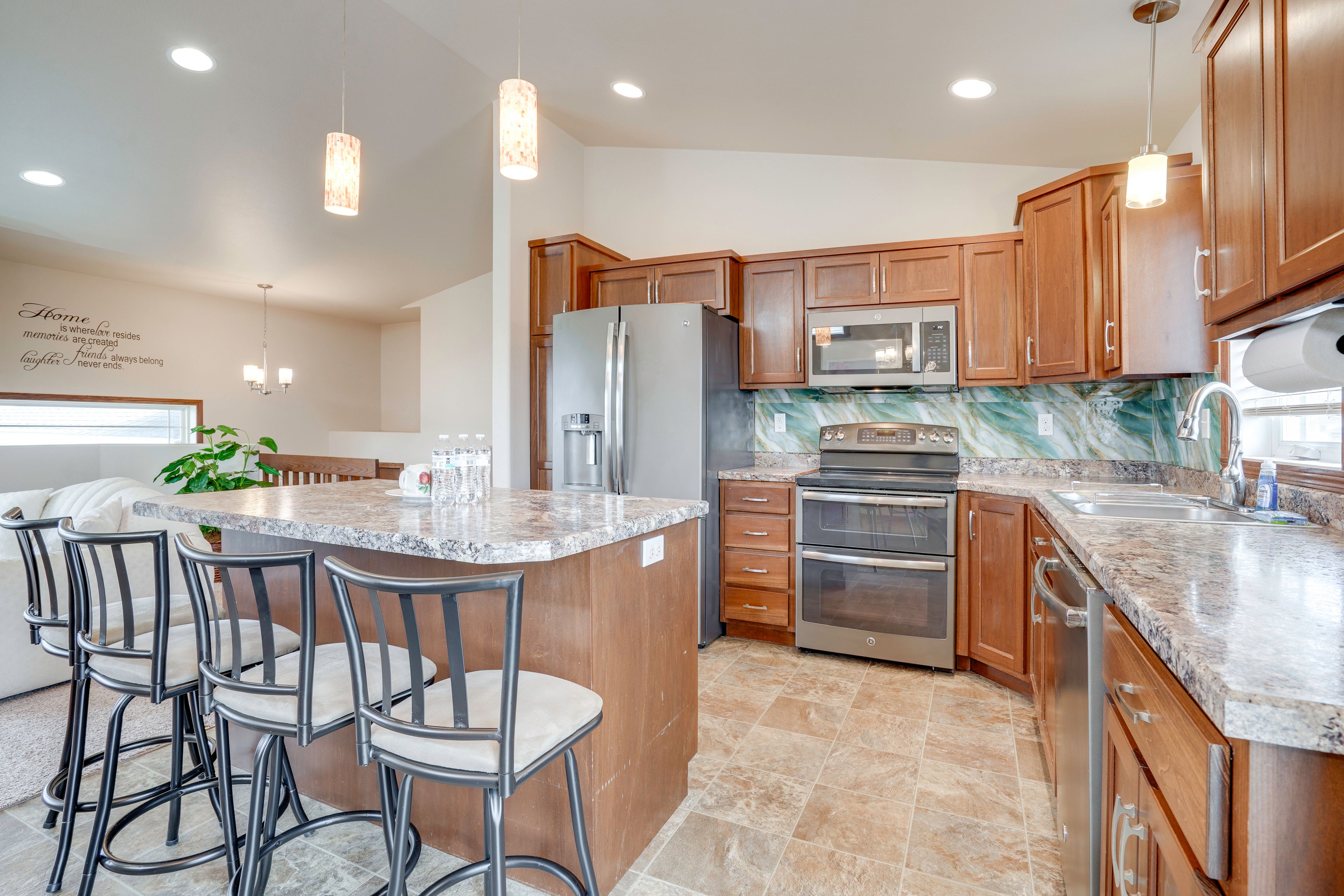 Kitchen | Upper Level